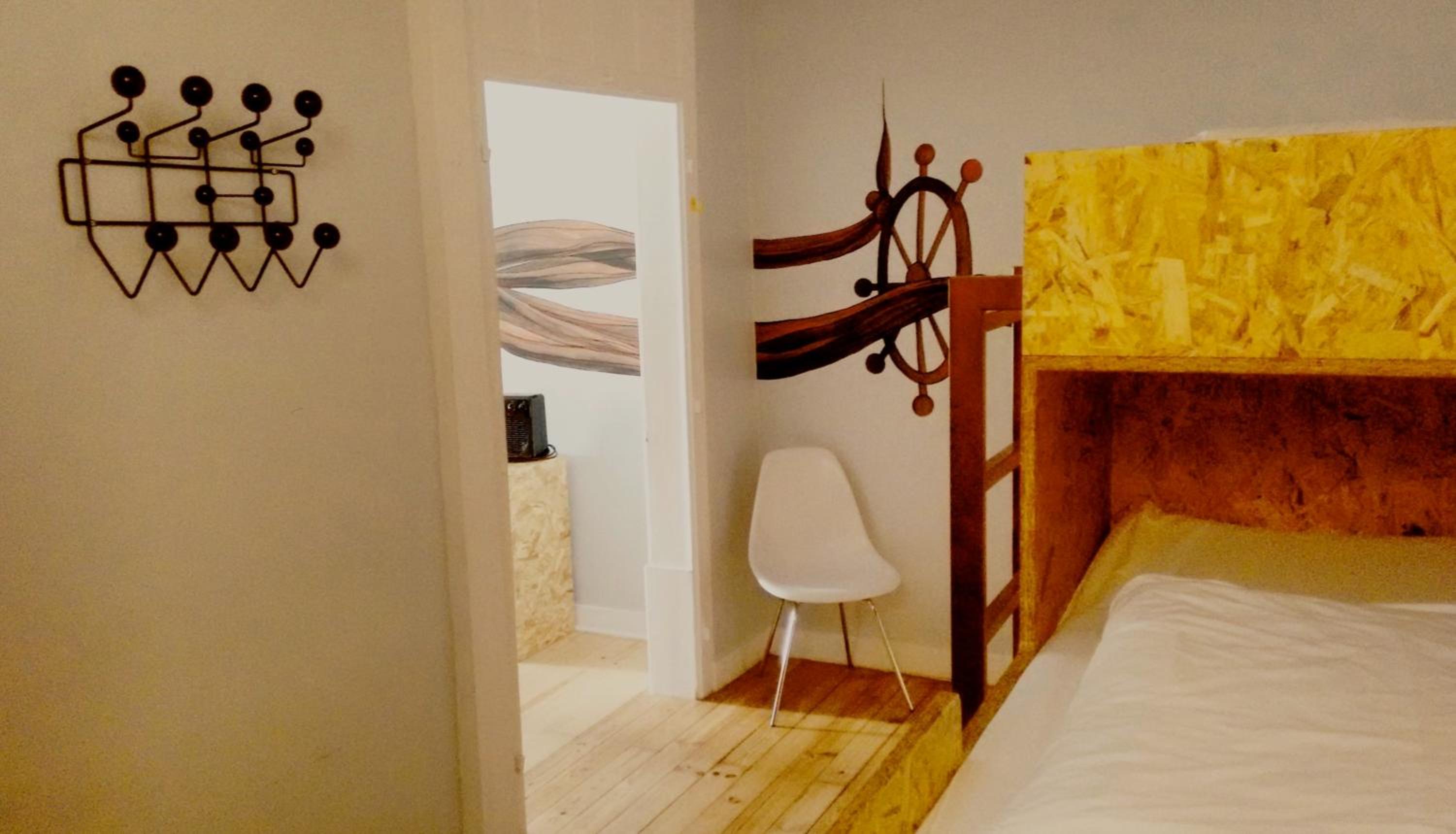 Bed in 6-Bed Dormitory Room photo 1