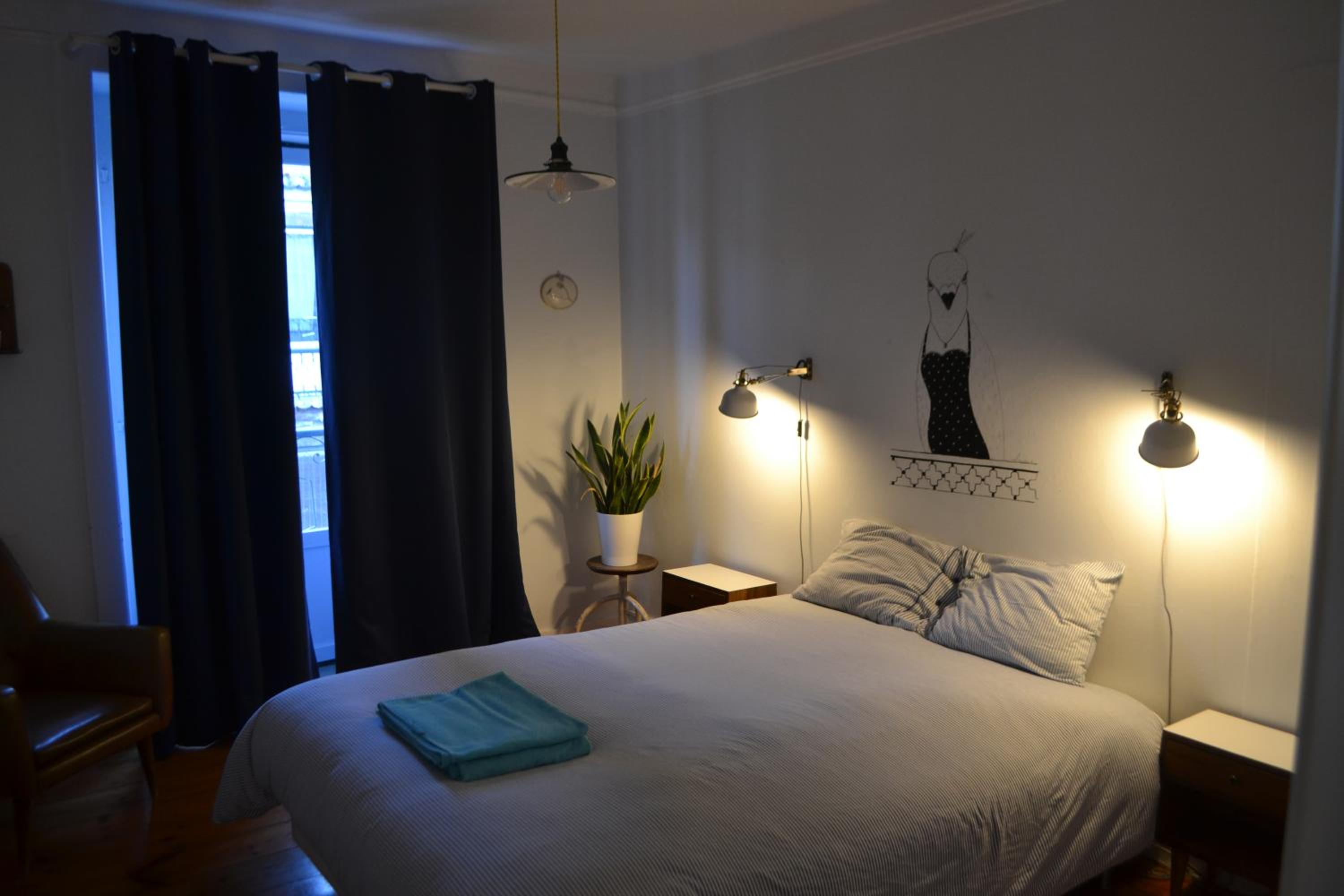 Large Double Room with Shared Bathroom photo 1