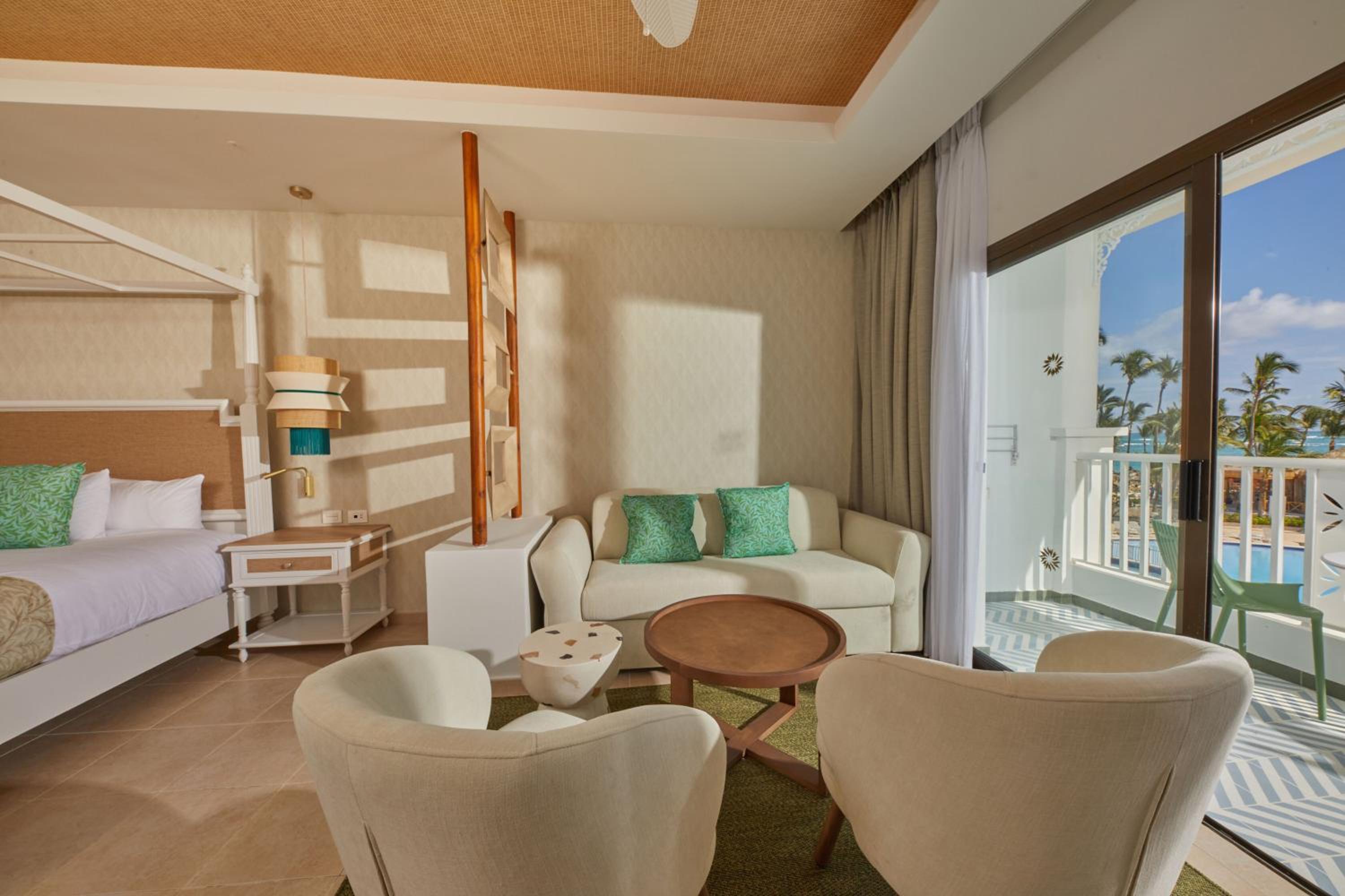 1 King Bed Deluxe Junior Suite SGL