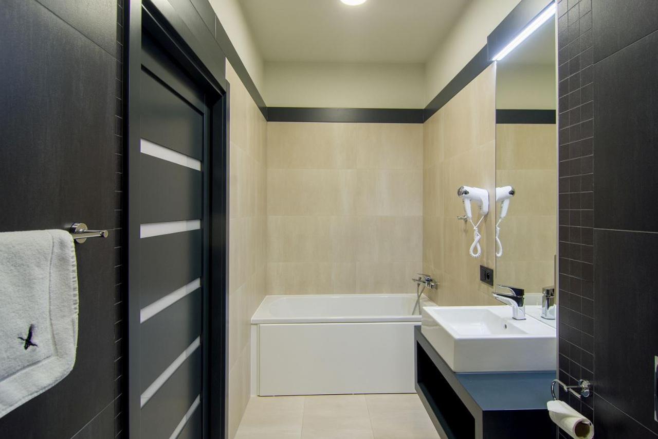 Double or Twin Room - Photo 2