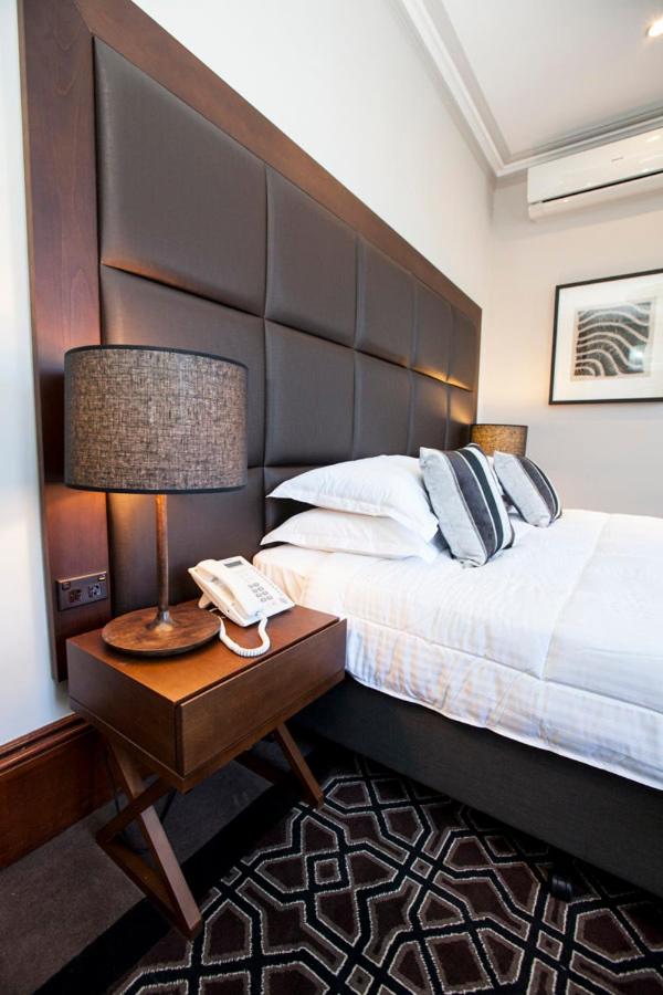 Luxury Queen Suite with Balcony thumbnail 5