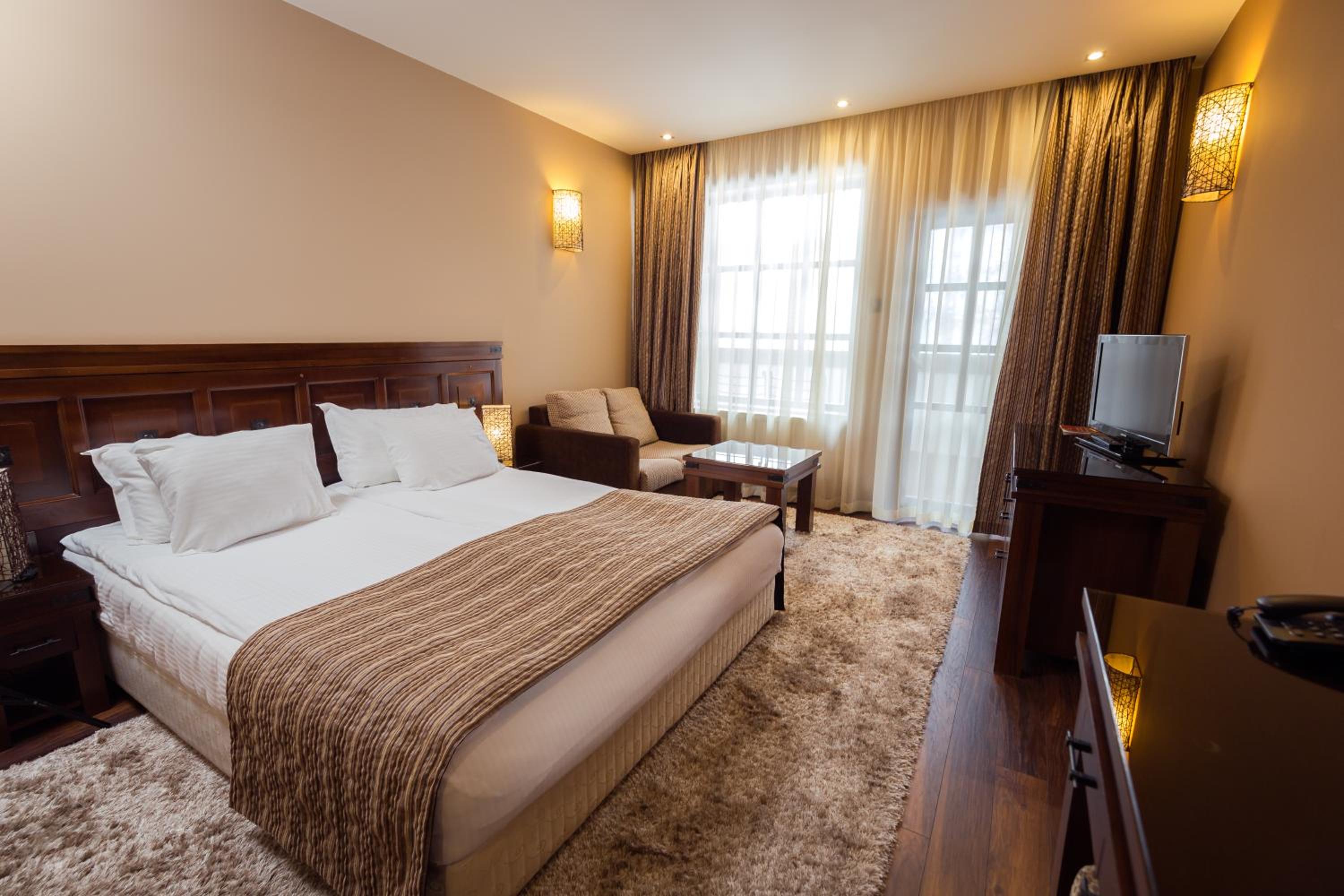 Double or Twin Room with Terrace
