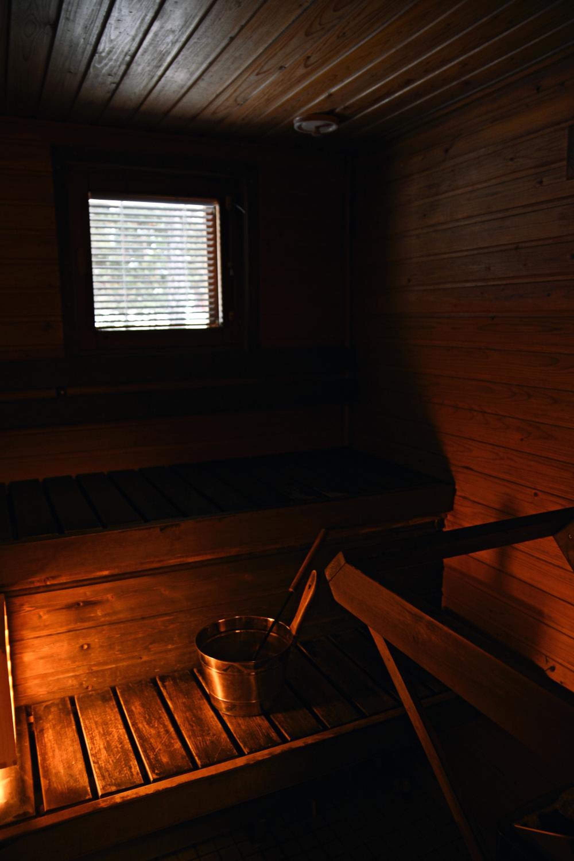 Apartment with Sauna (6 Adults) - Photo 6