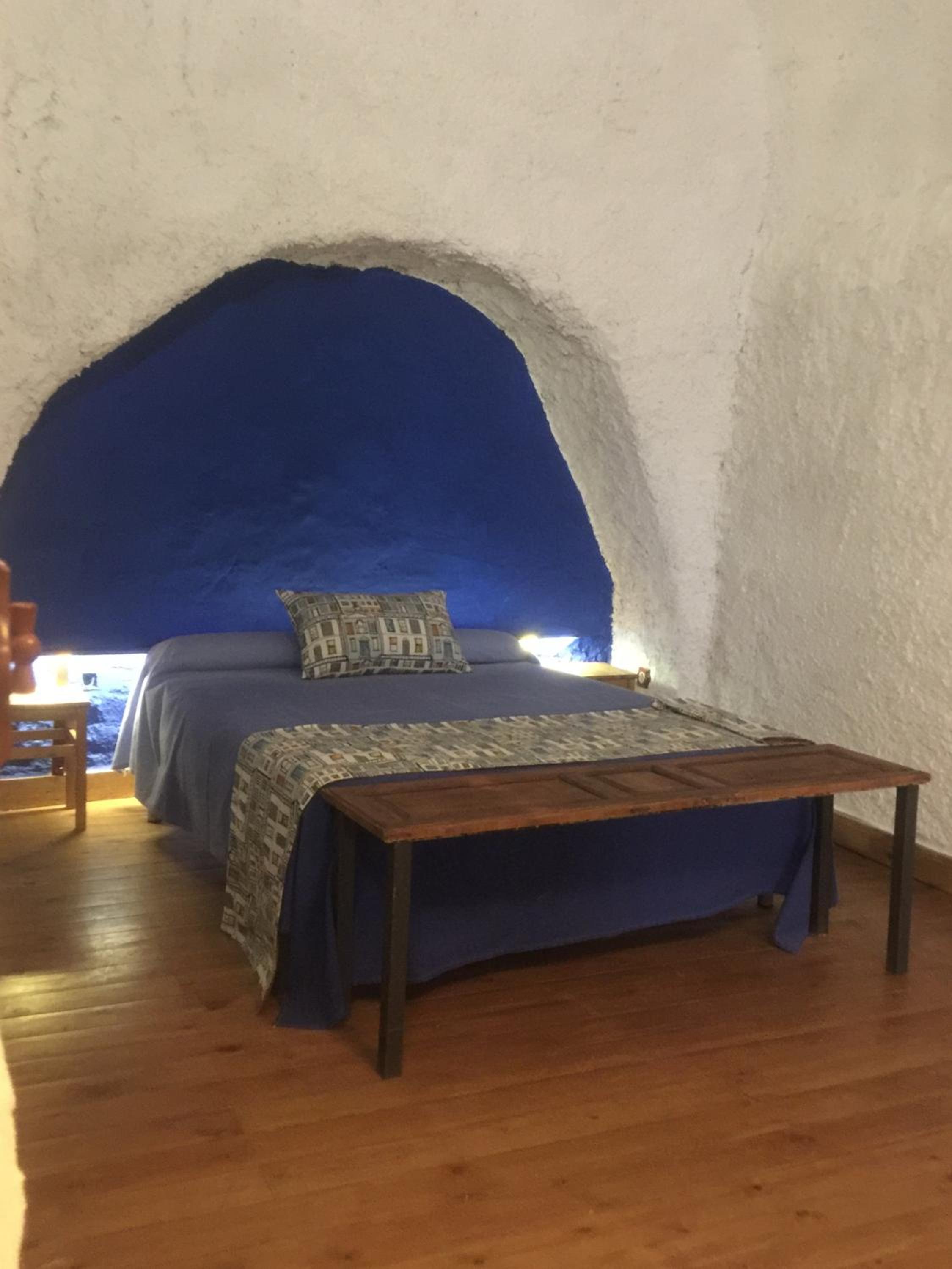 Cave with Whirlpool - Photo 1