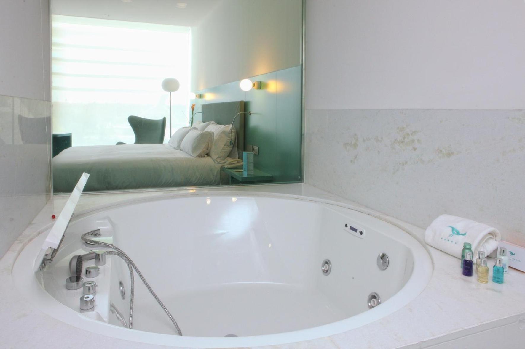 Suite Junior with Hydromassage