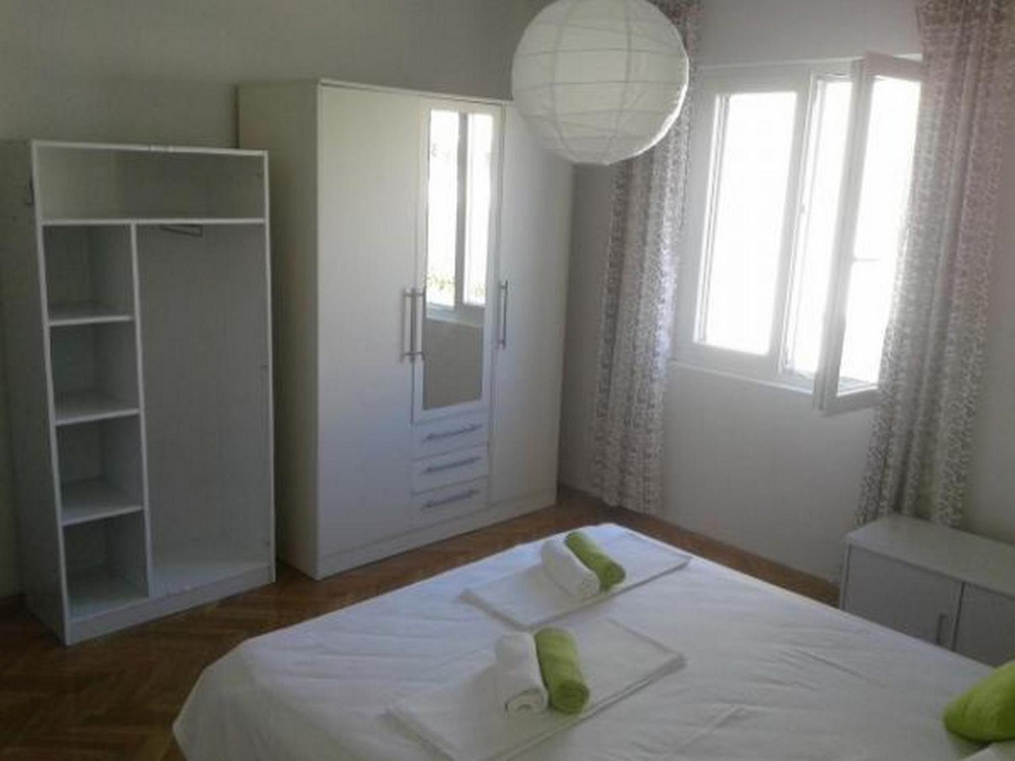 Comfort Two Bedroom Apartment with Balcony and Sea View photo 2