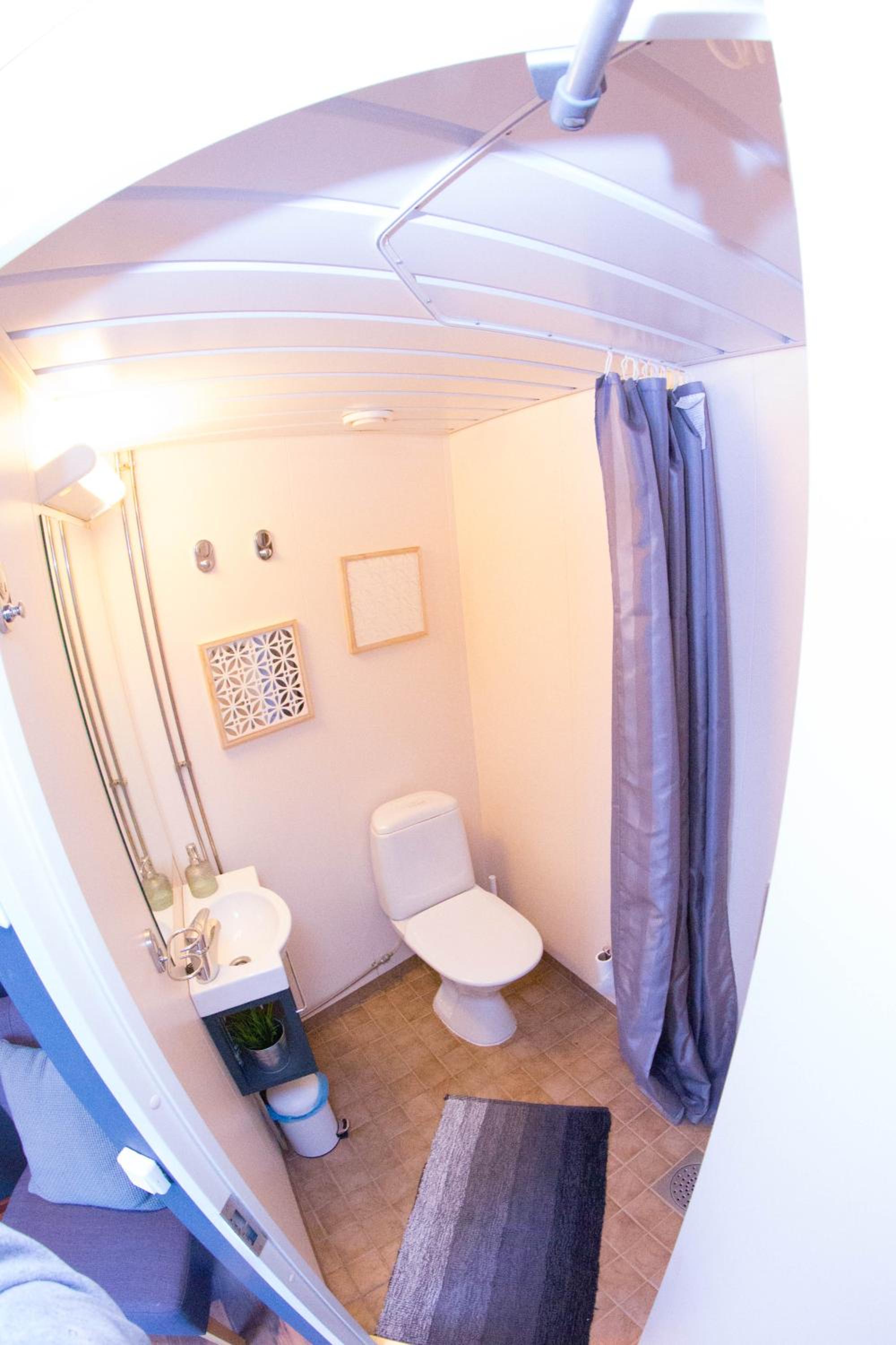 Suite with Terrace - No pets - Photo 4