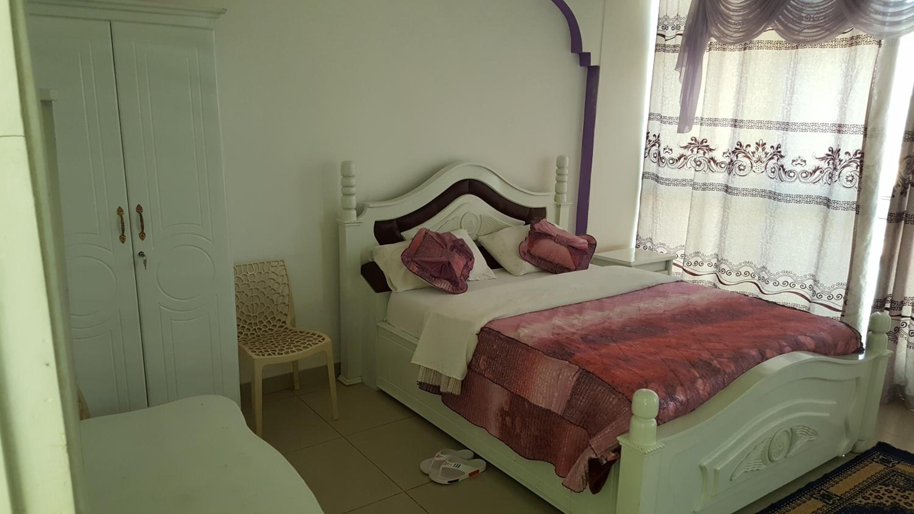 Standard Queen Room photo 2