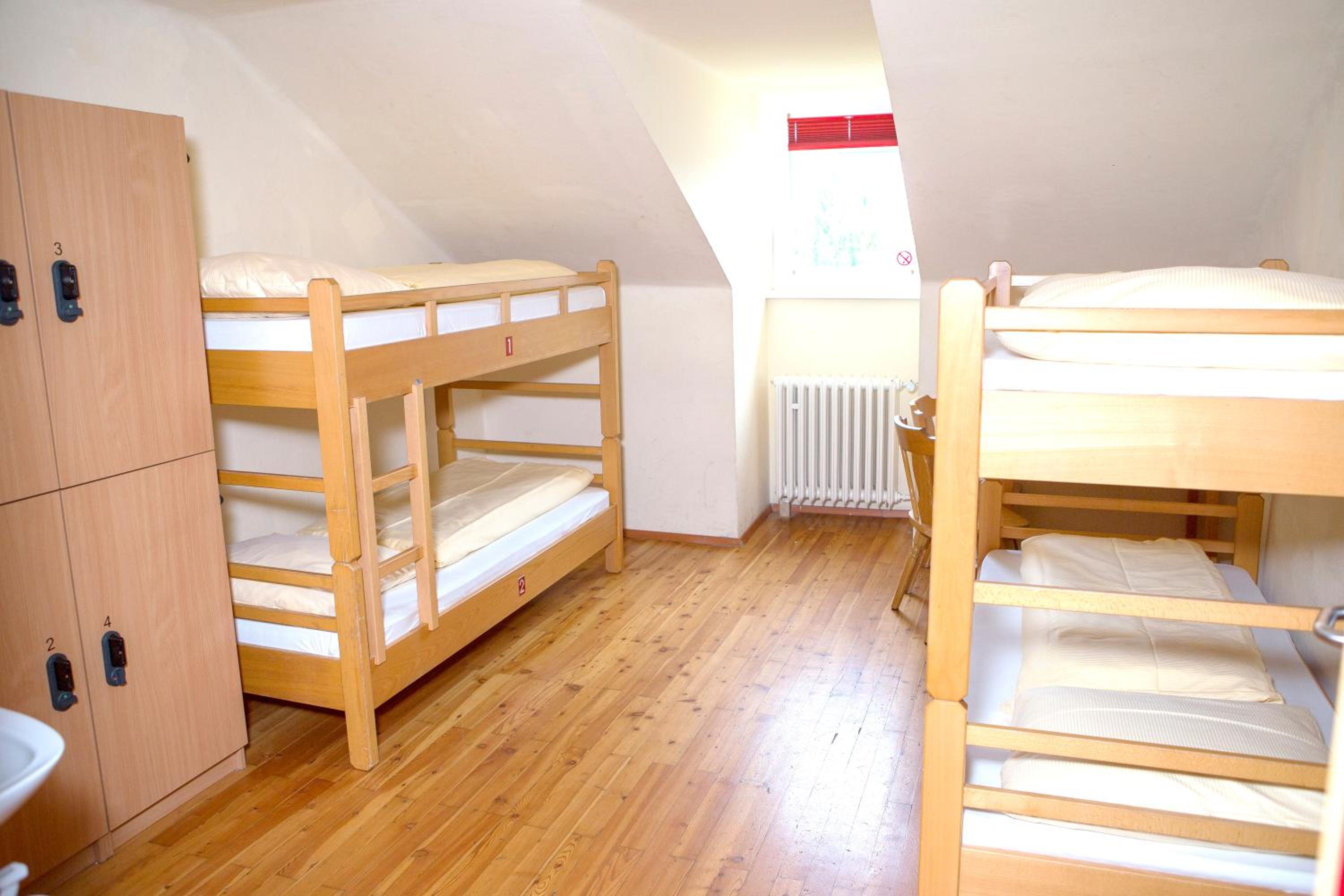 Bed in 4-Bed Mixed Dormitory Room photo 1