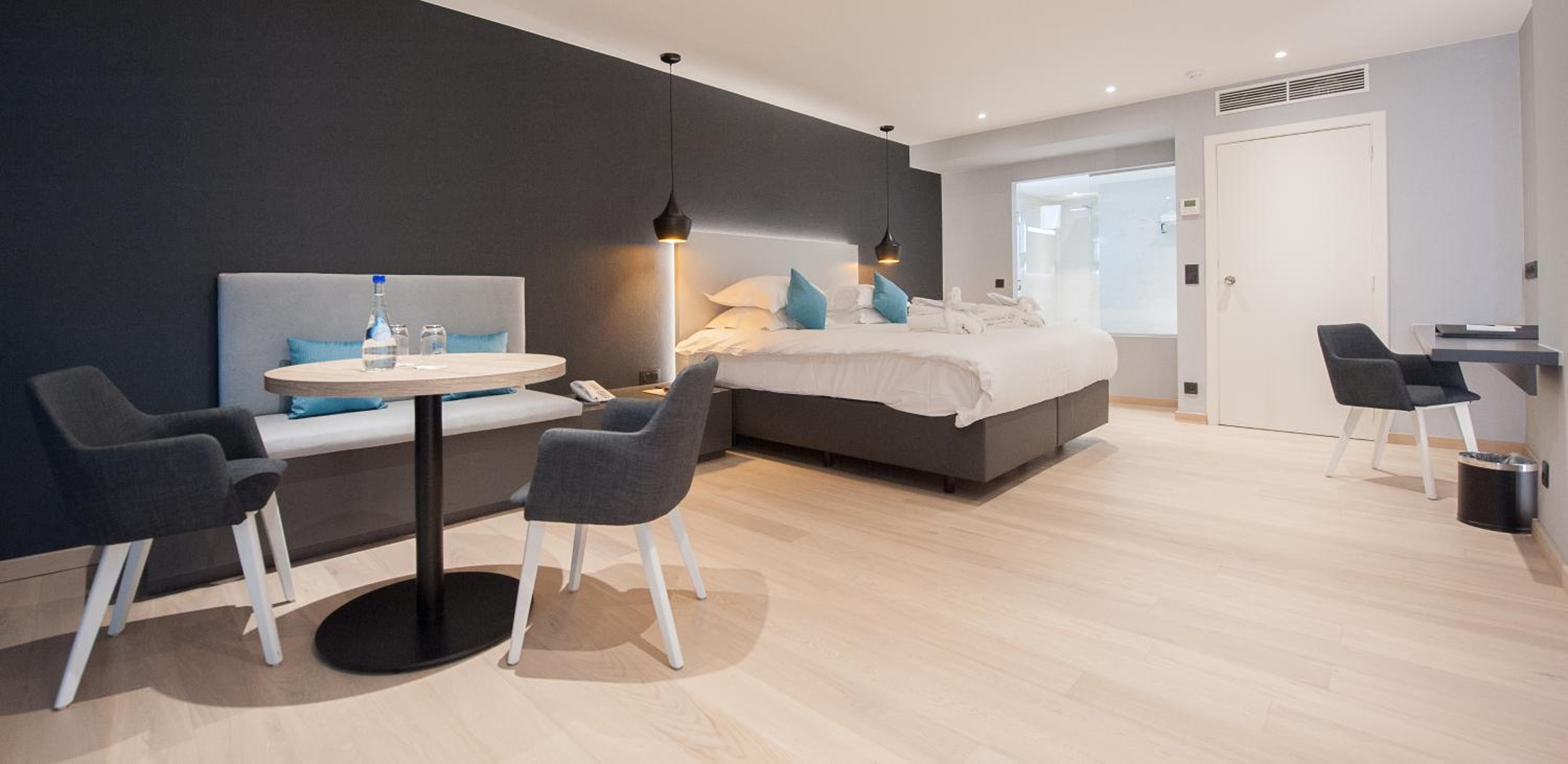 Junior Suite - Disability Access with Sea View