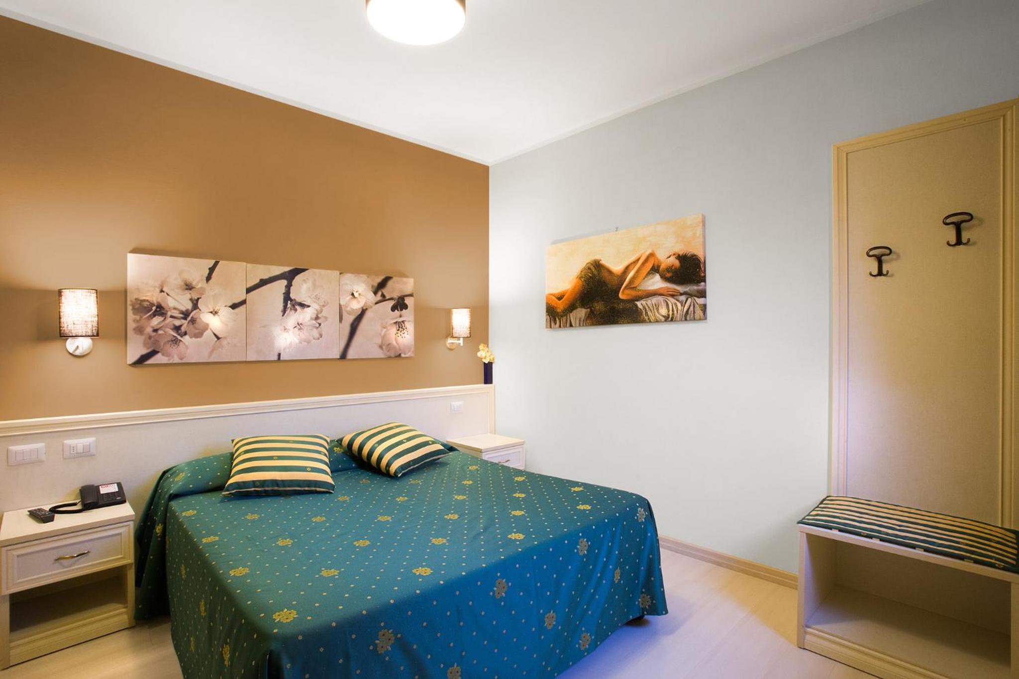 Superior Double or Twin Room - Photo 3
