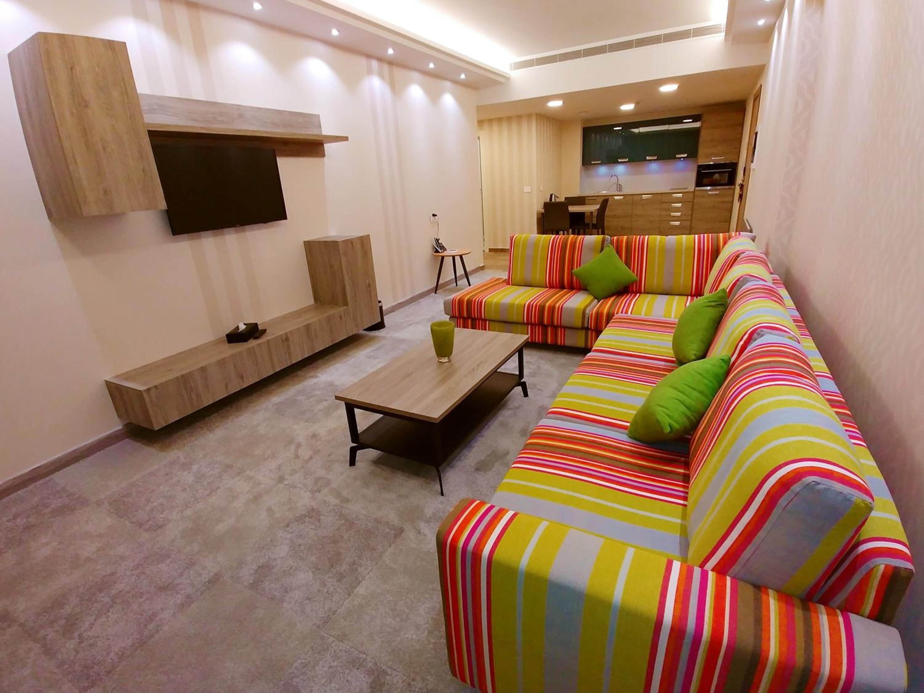 Ambassador Suite photo 2