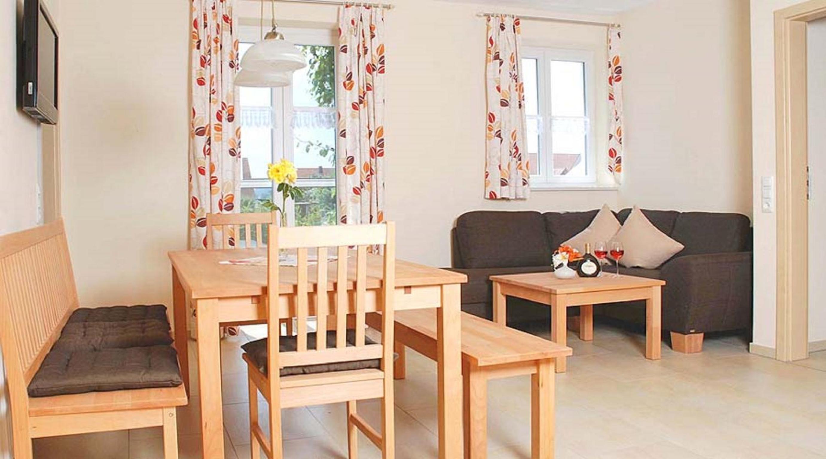 Apartment photo 2