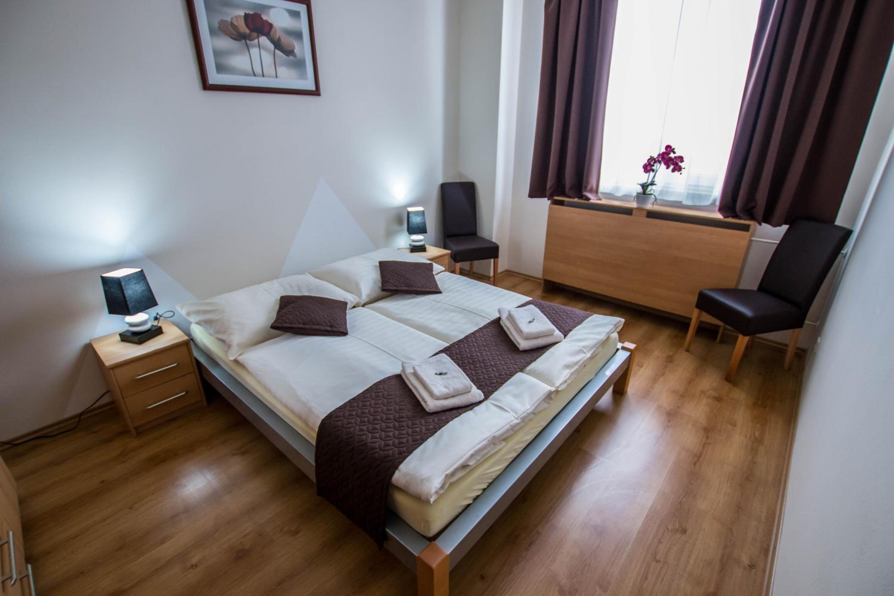 Apartment - Photo 2