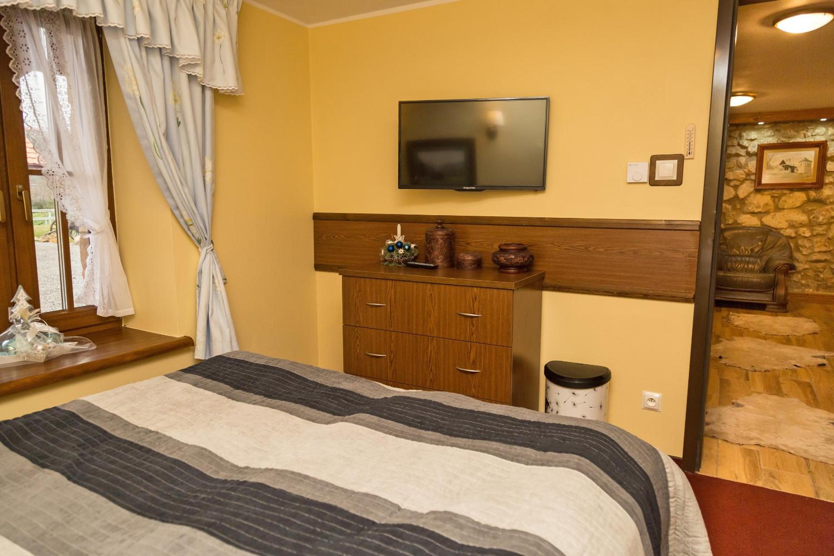 Deluxe Family Room photo 1