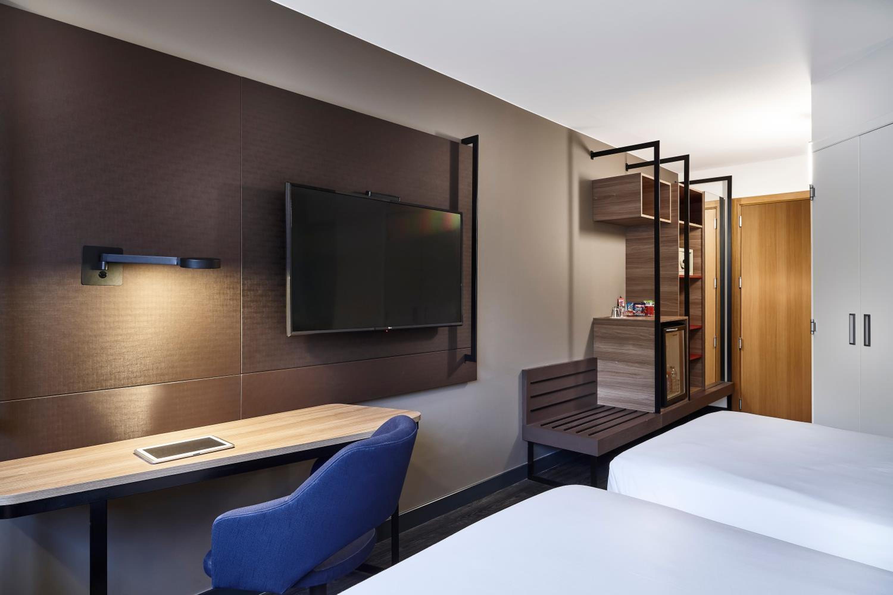 Superior Twin Room - Photo 11