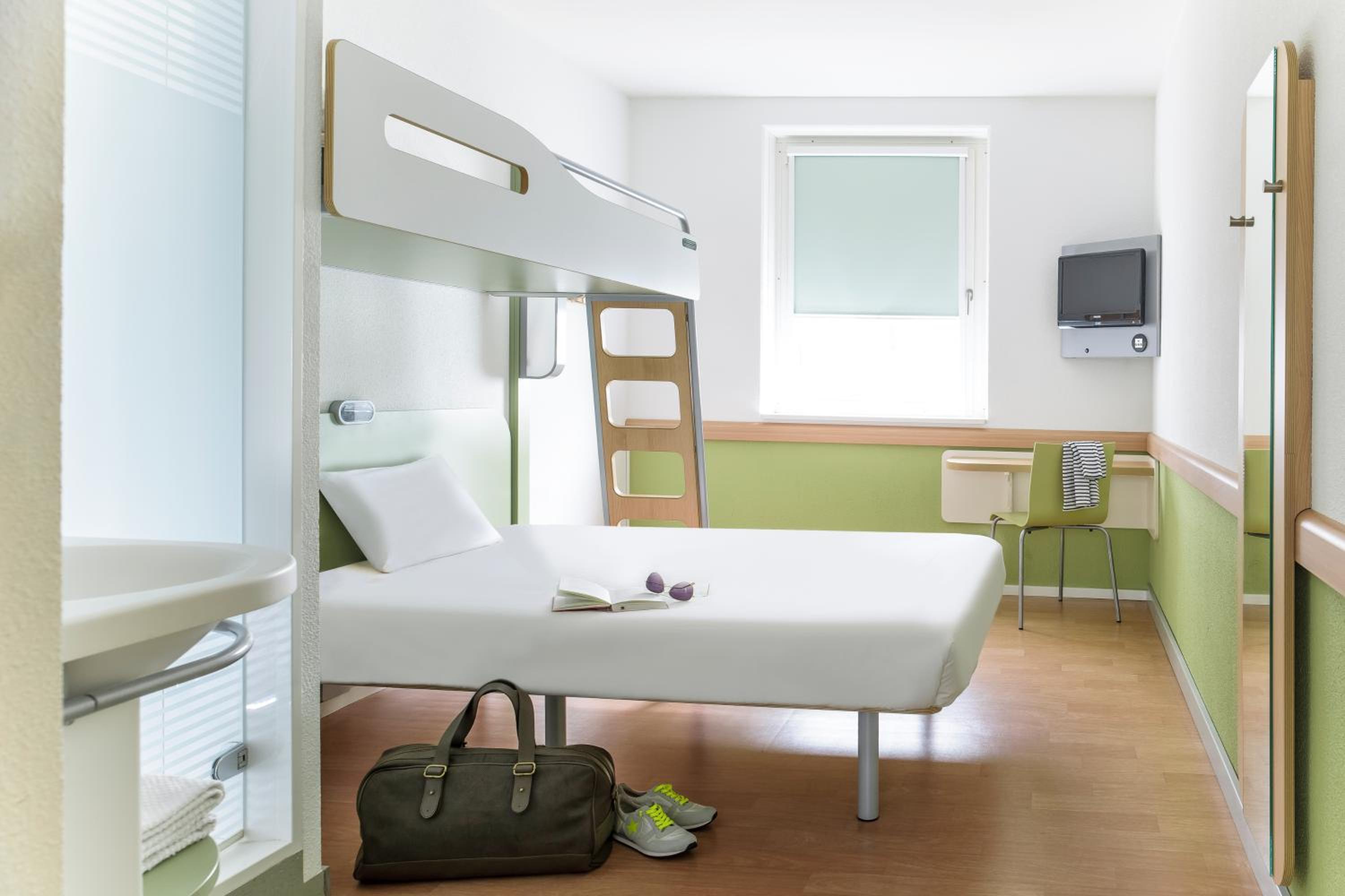 Standard Room photo 2