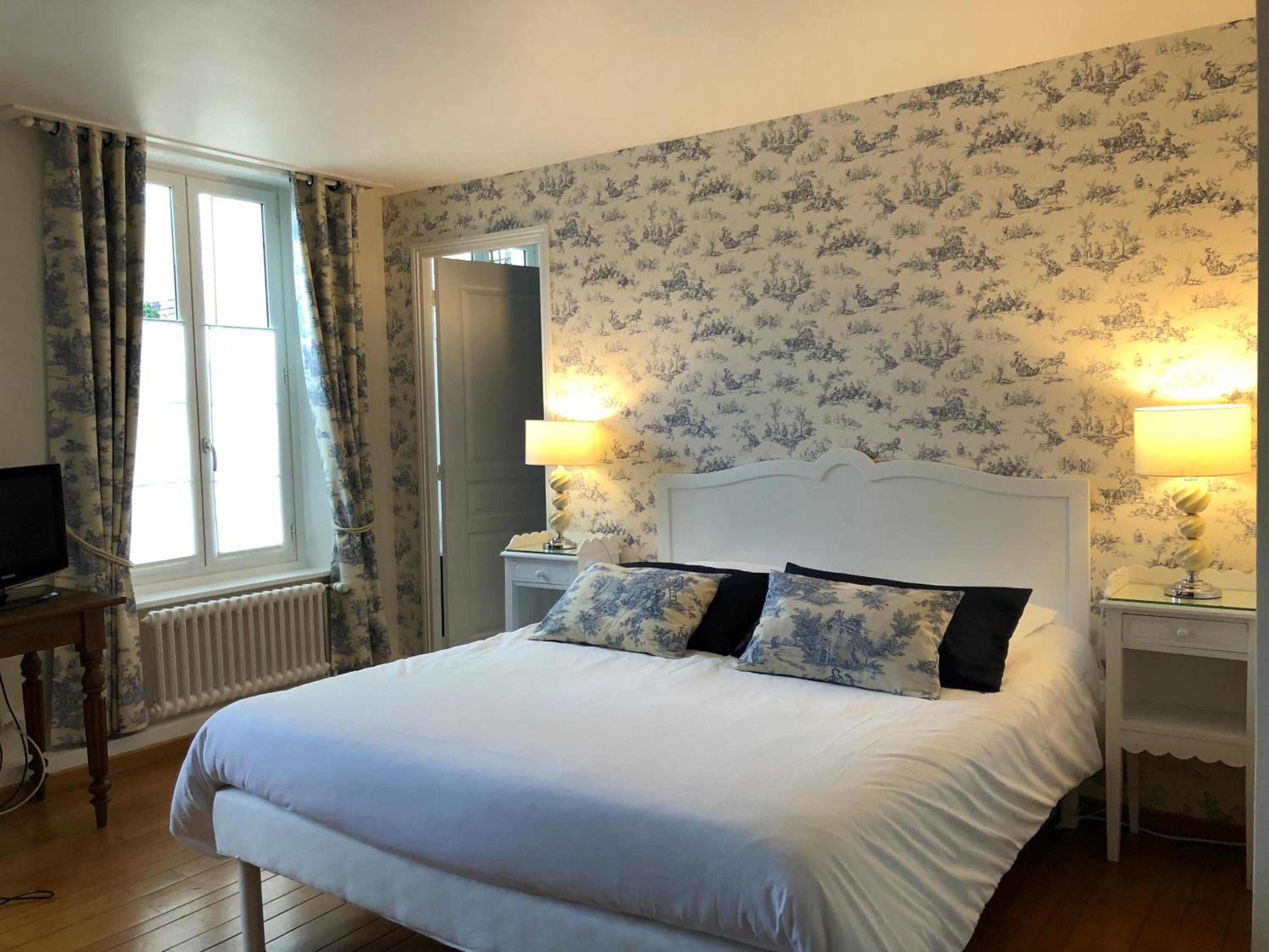 Superior Queen Room