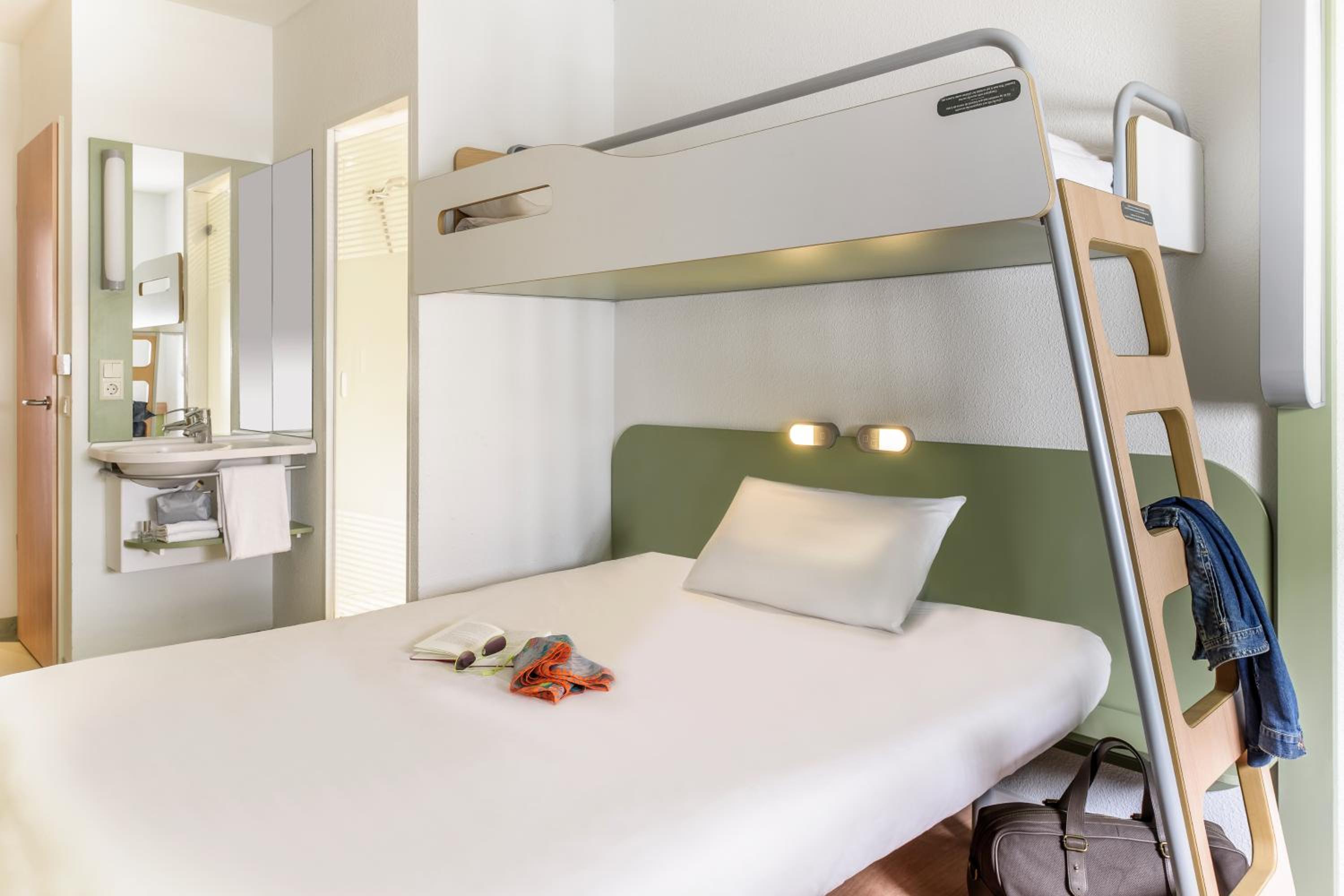 Standard Room photo 1