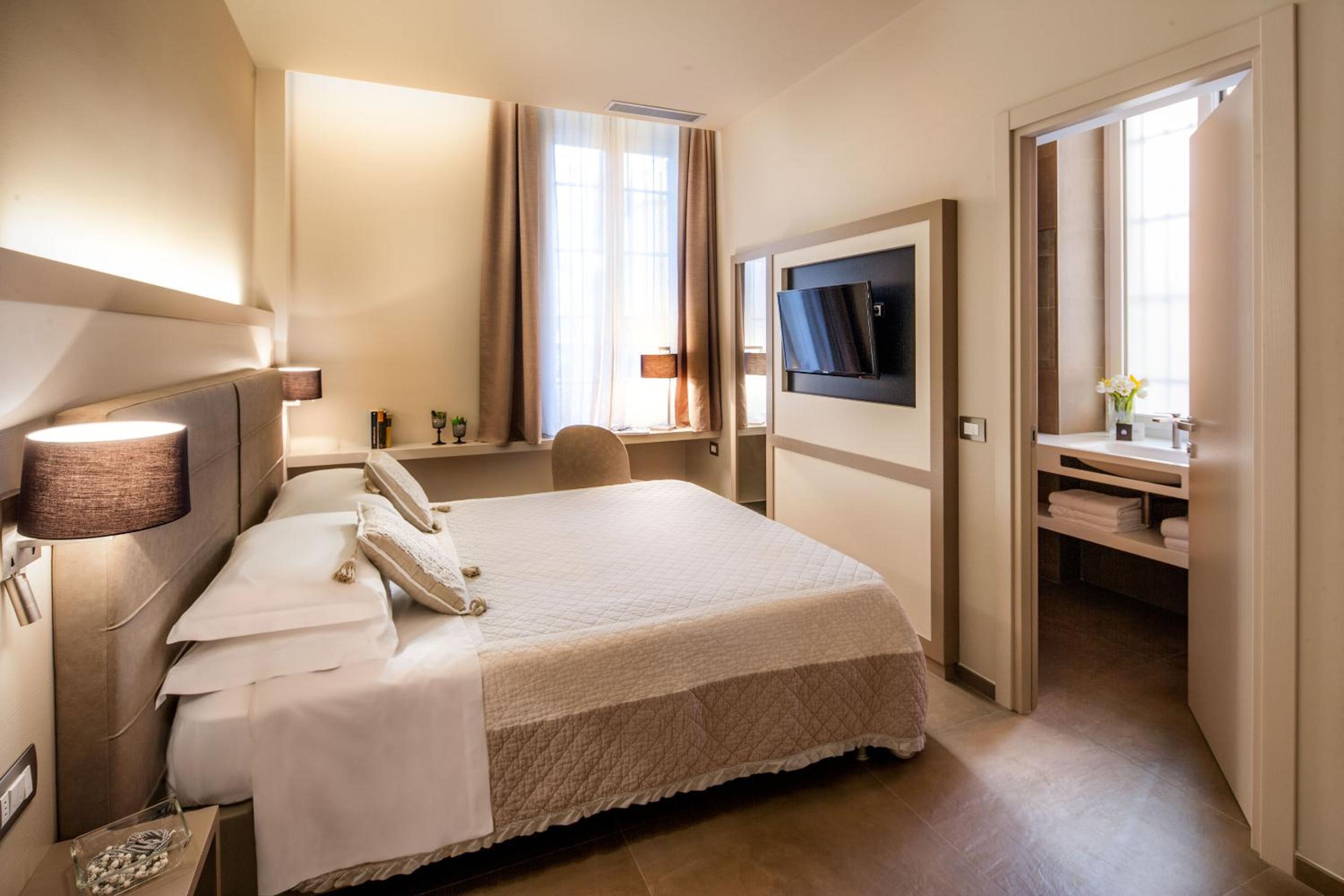 Double or Twin Room with City View - Annex - Photo 1
