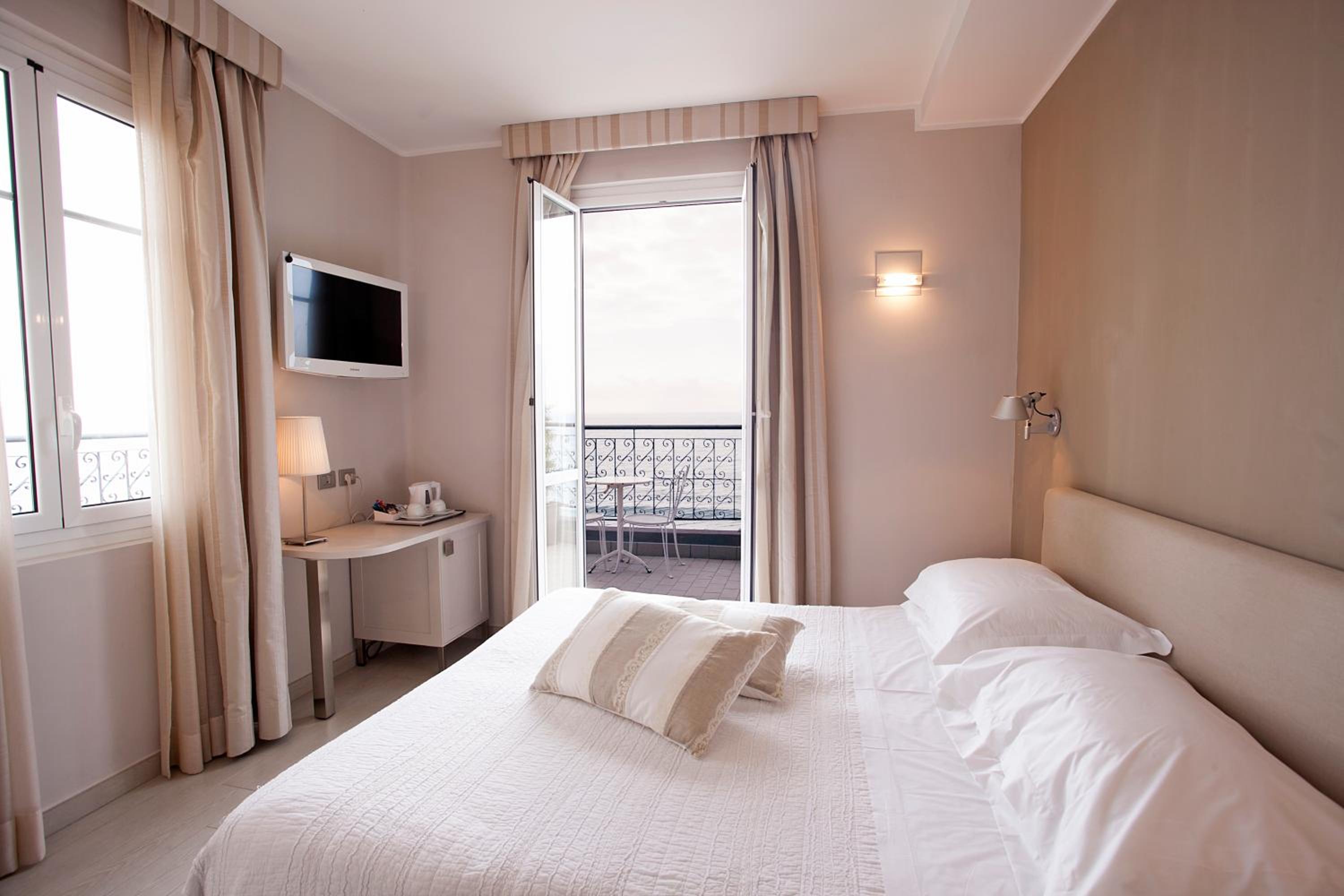 Double Room with Sea-View Terrace - Annex photo 3