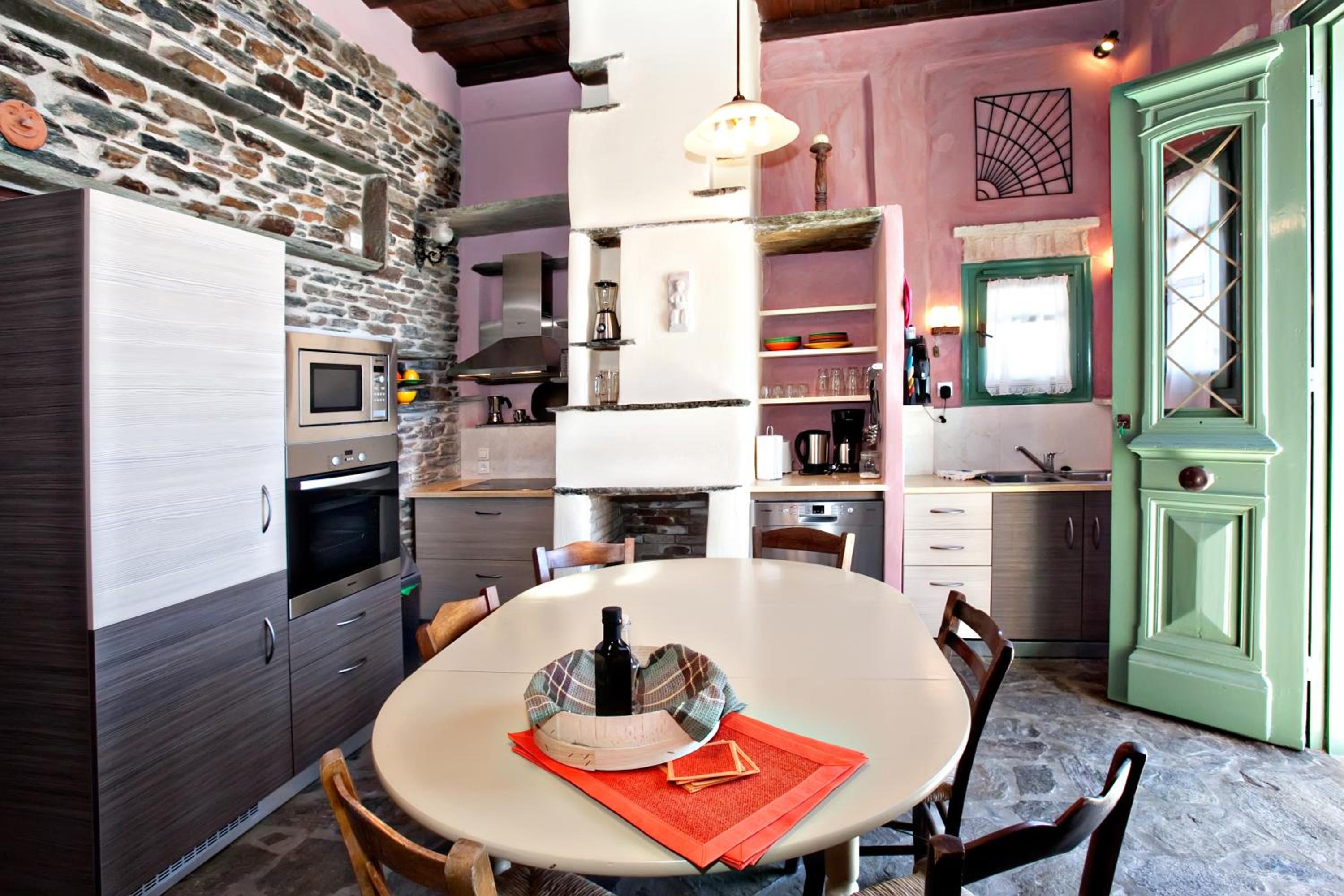 Deluxe Four-Bedroom Villa with Private Pool photo 2
