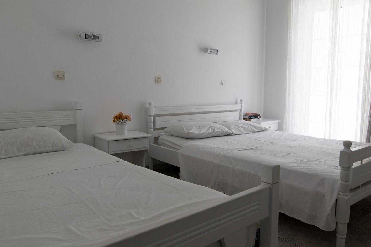 Economy Triple Room