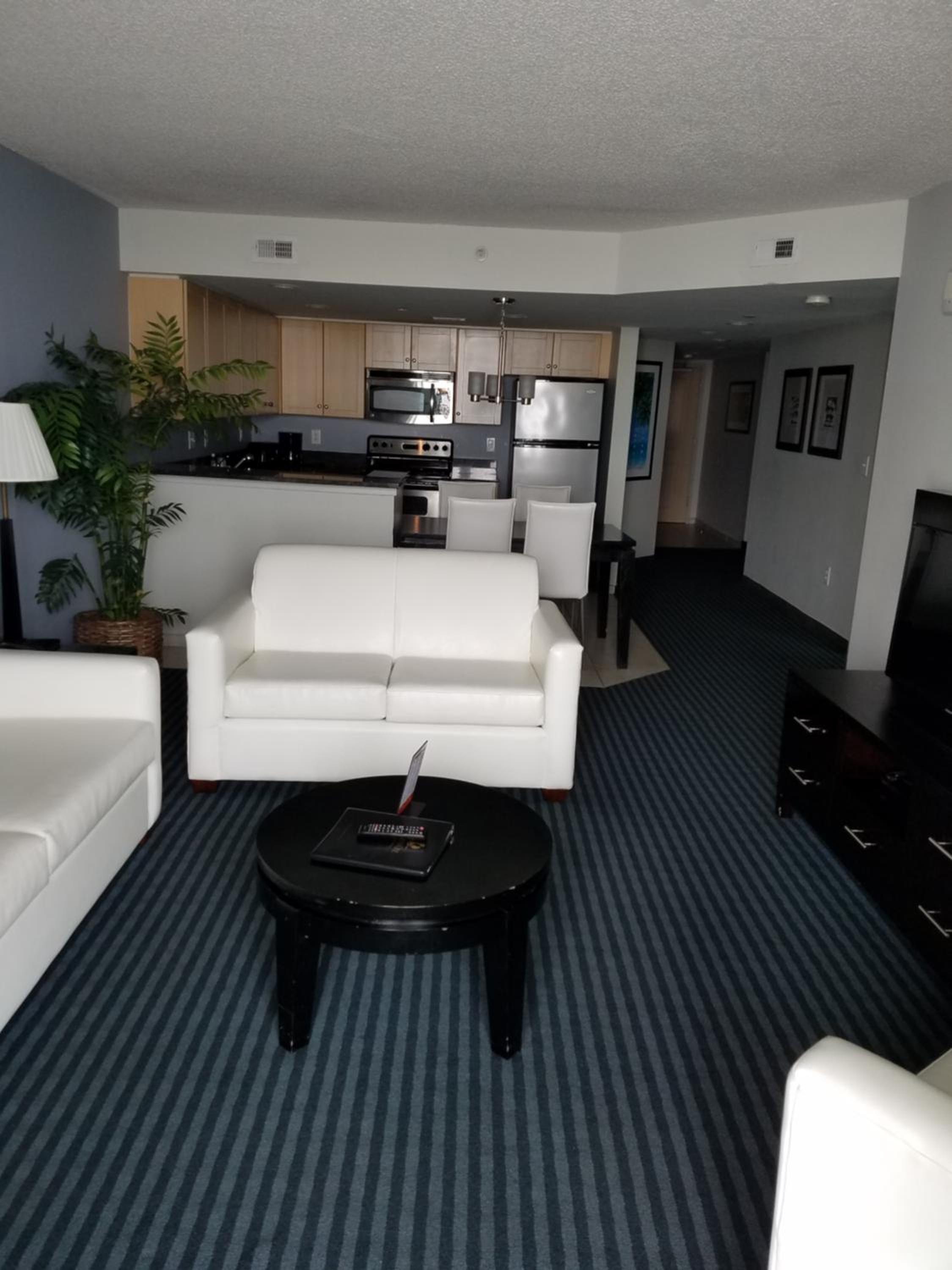 Three-Bedroom Suite - Ocean Front