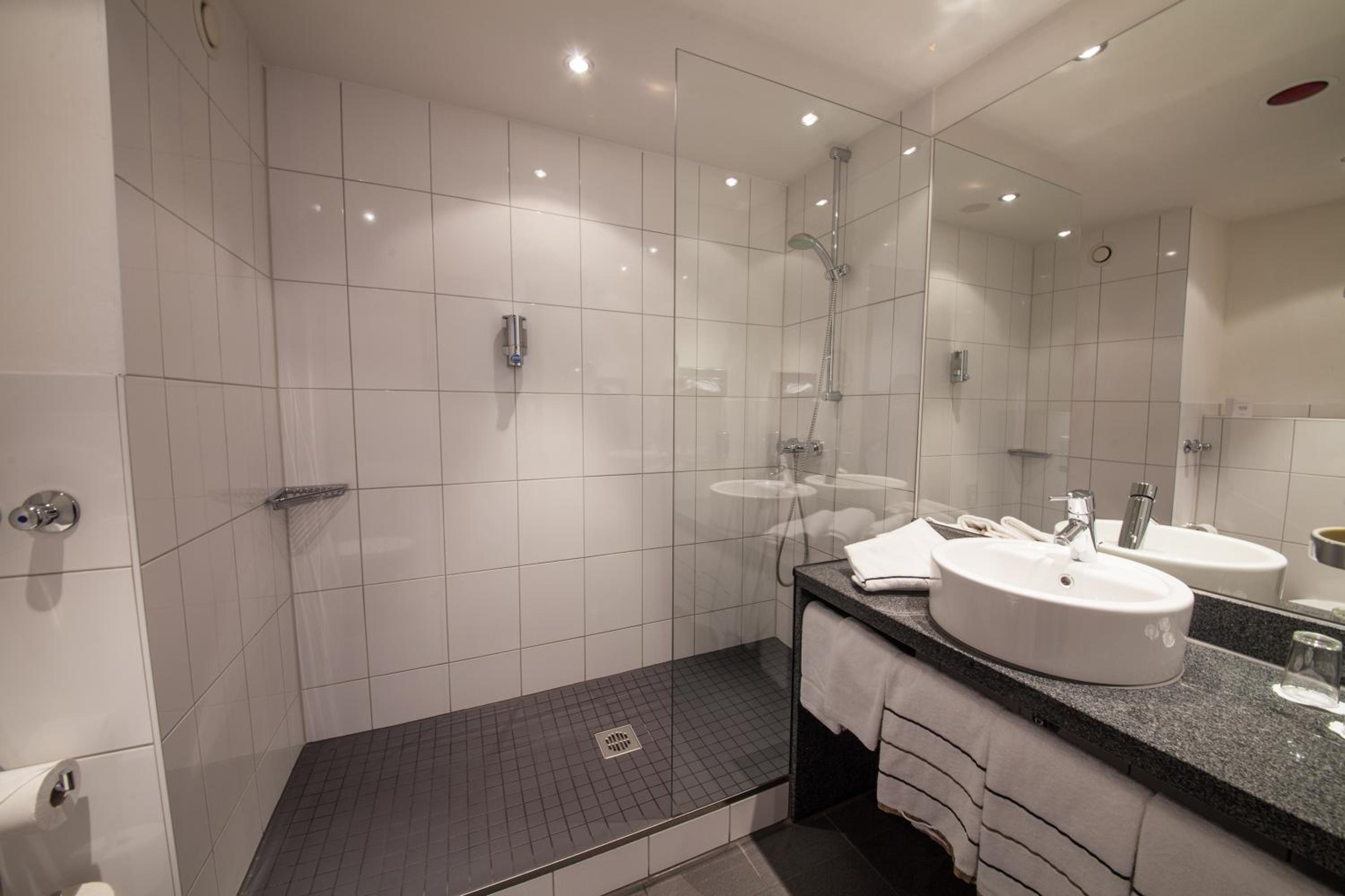 Double Room - Photo 2