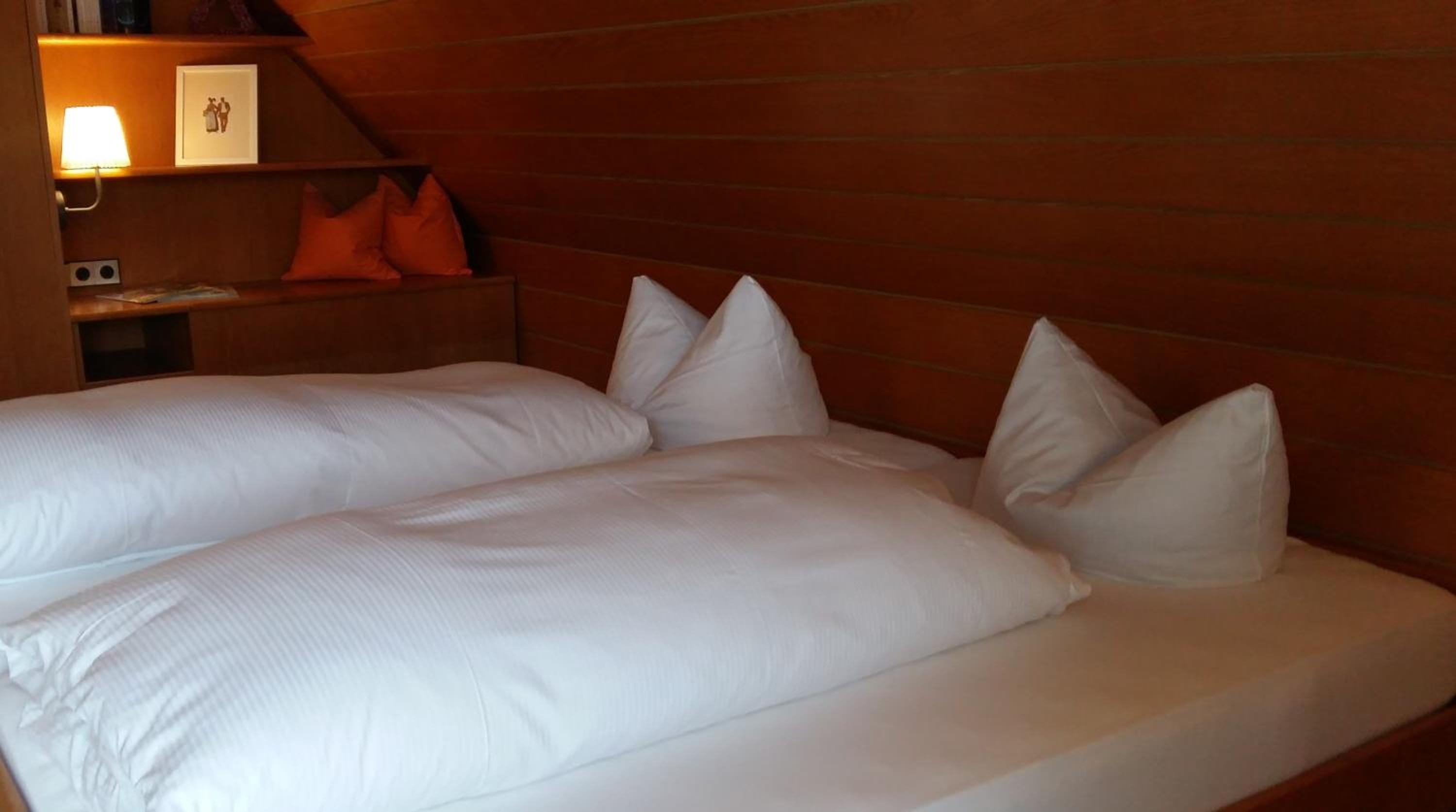 Double Room with Balcony - Photo 1