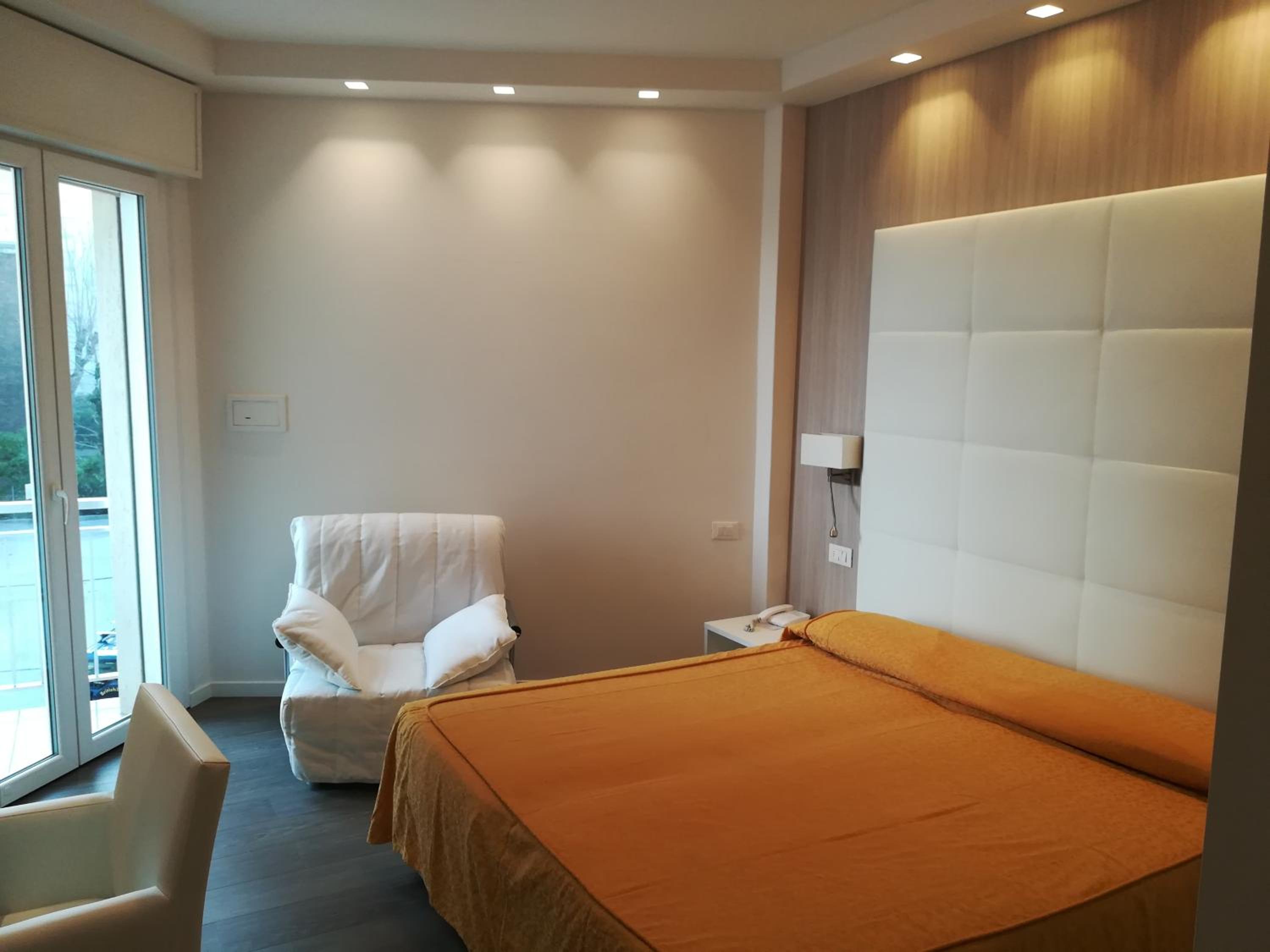 Superior Triple Room with Lateral Sea View