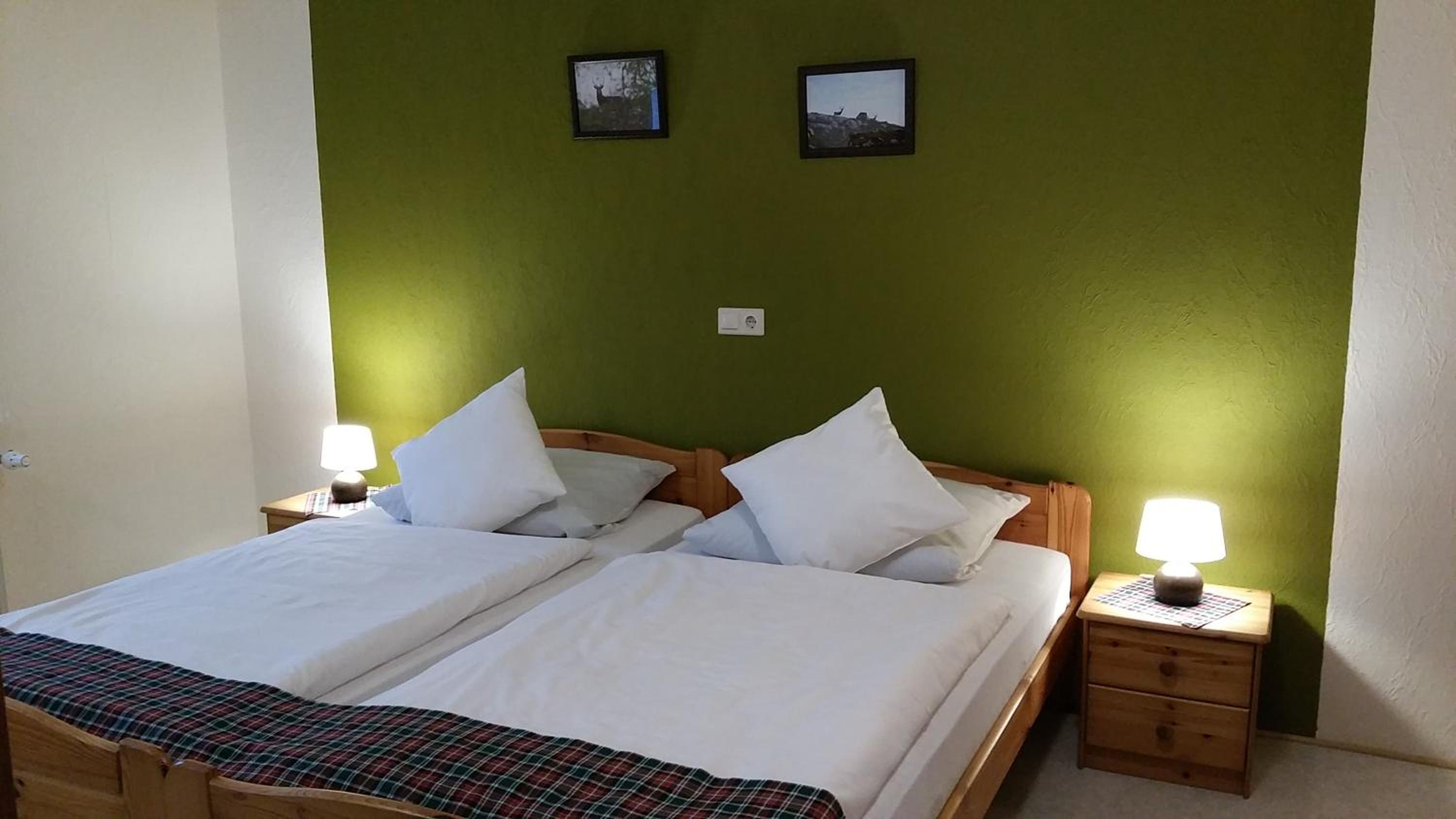 Double or Twin Room with Shower - Photo 1