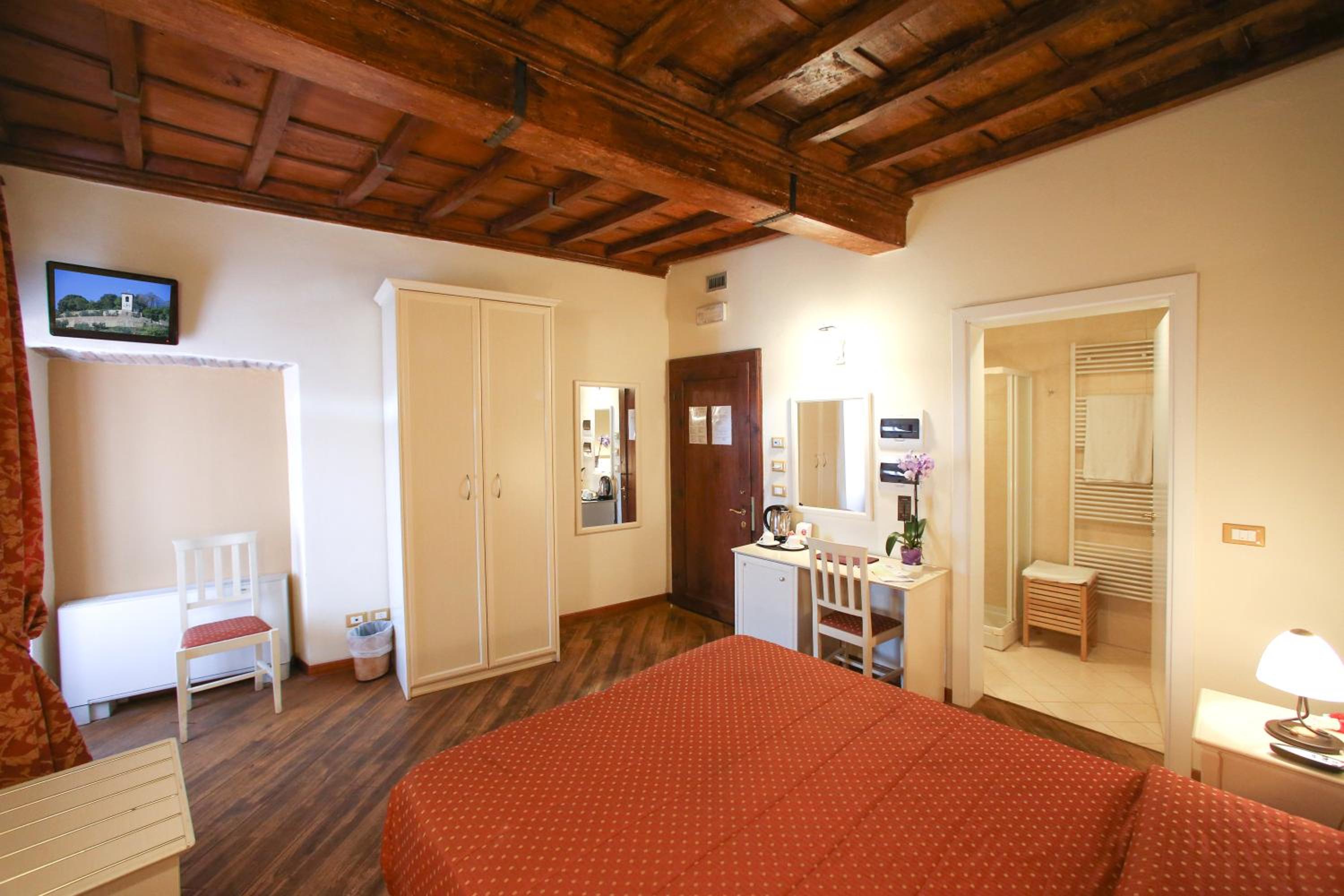 Double or Twin Room - Photo 1