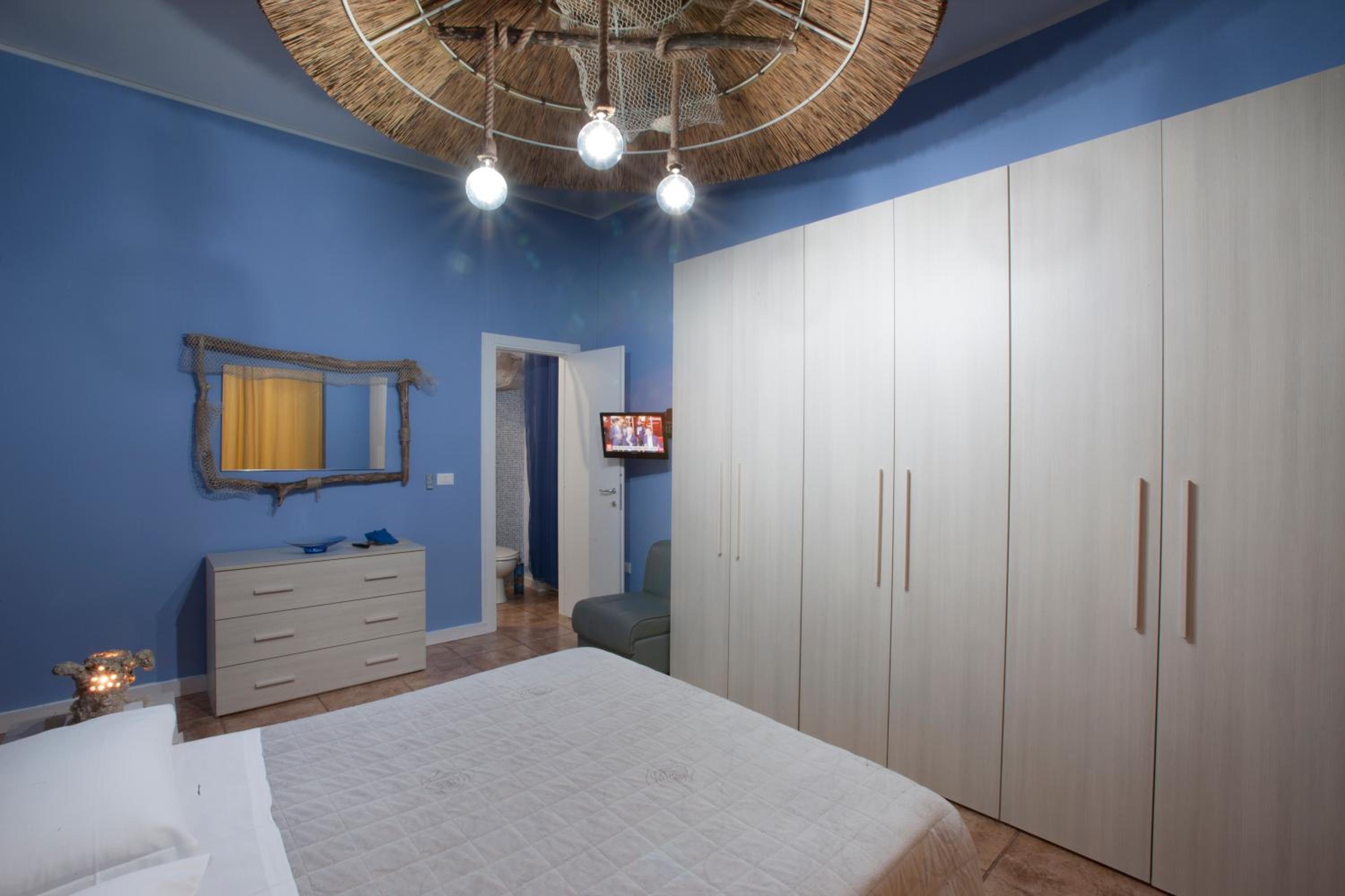 Deluxe Double Room with Extra Bed photo 2