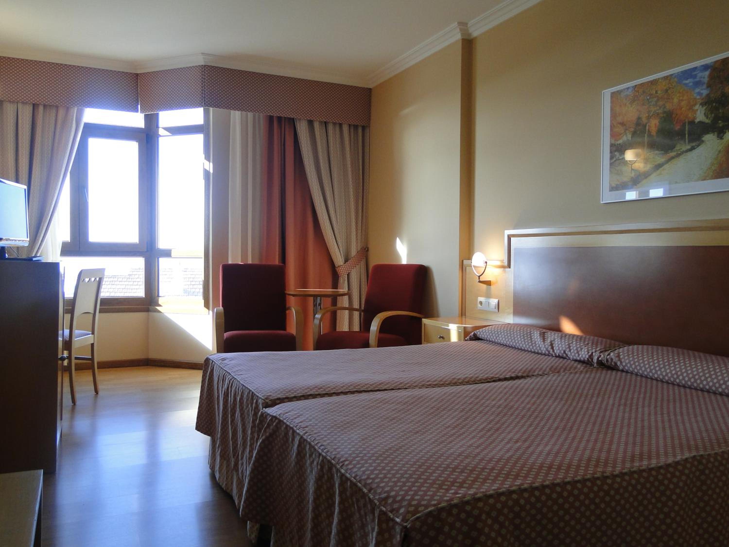 Twin Room with Mountain View - Photo 2
