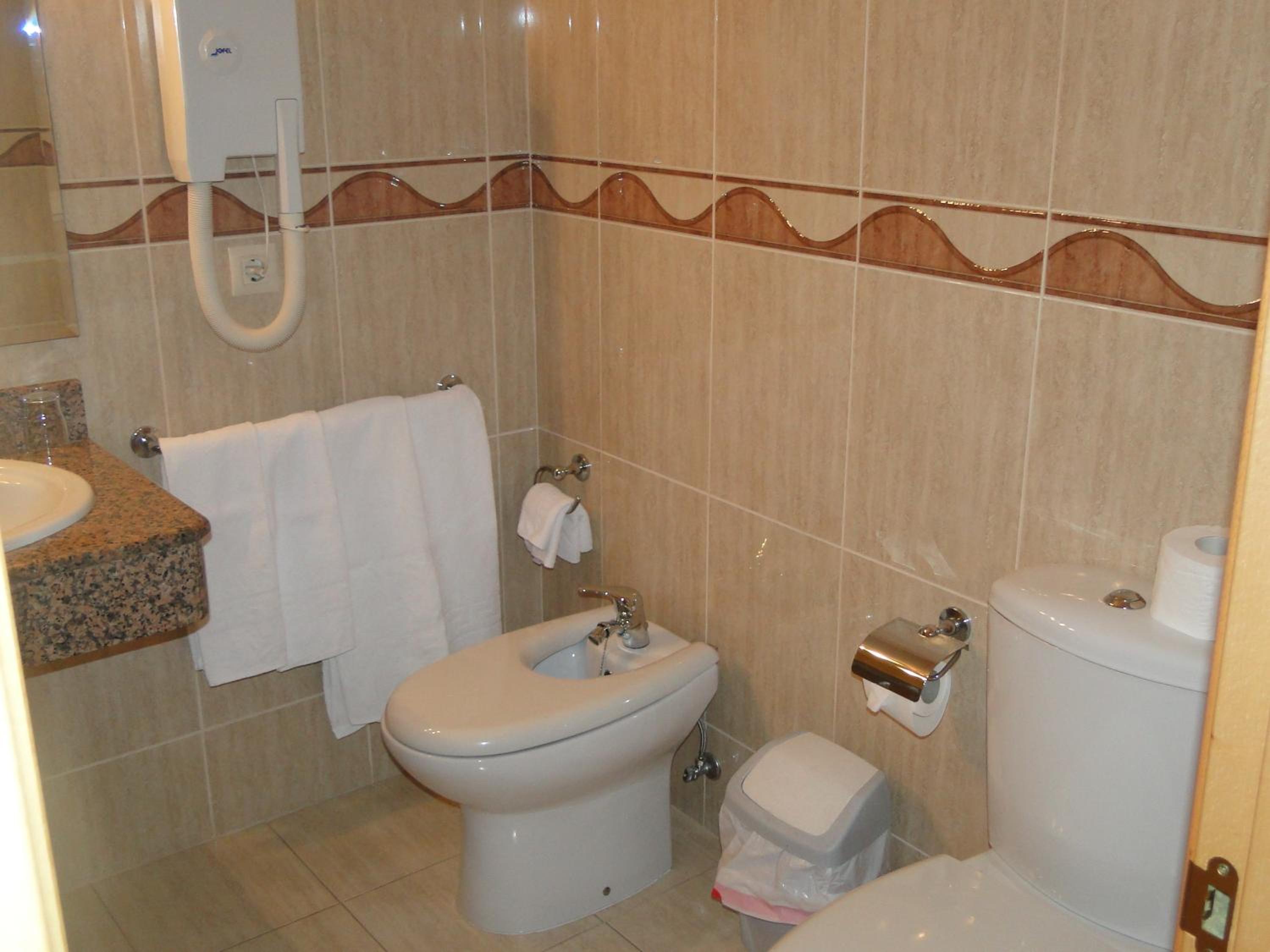 Twin Room with Sea View - Photo 2