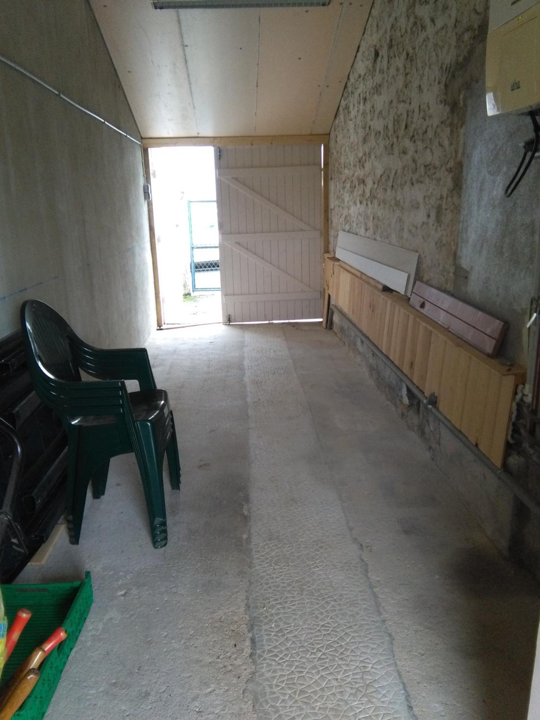 Apartment - Photo 12