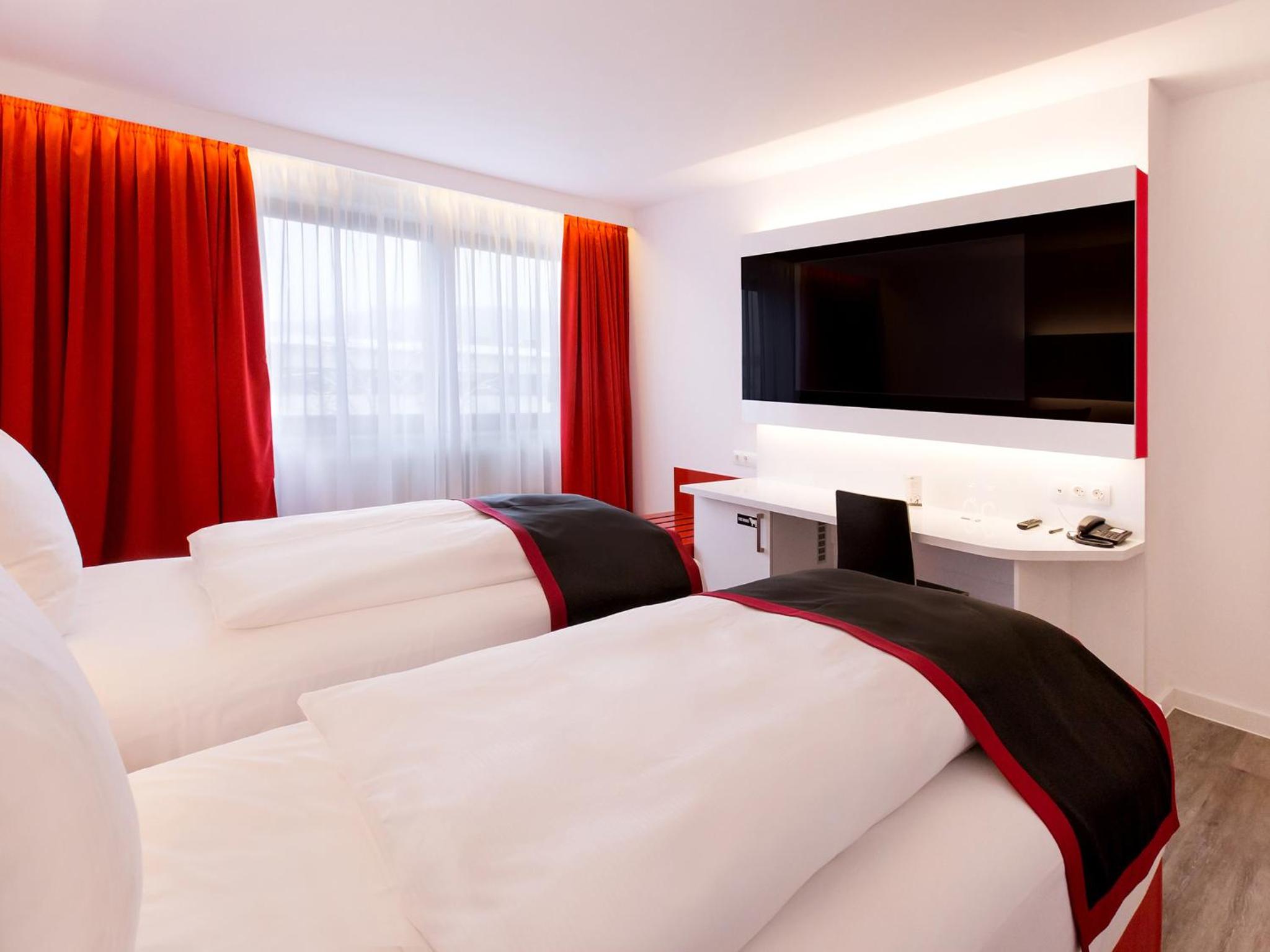 Standard Double or Twin Room photo 2