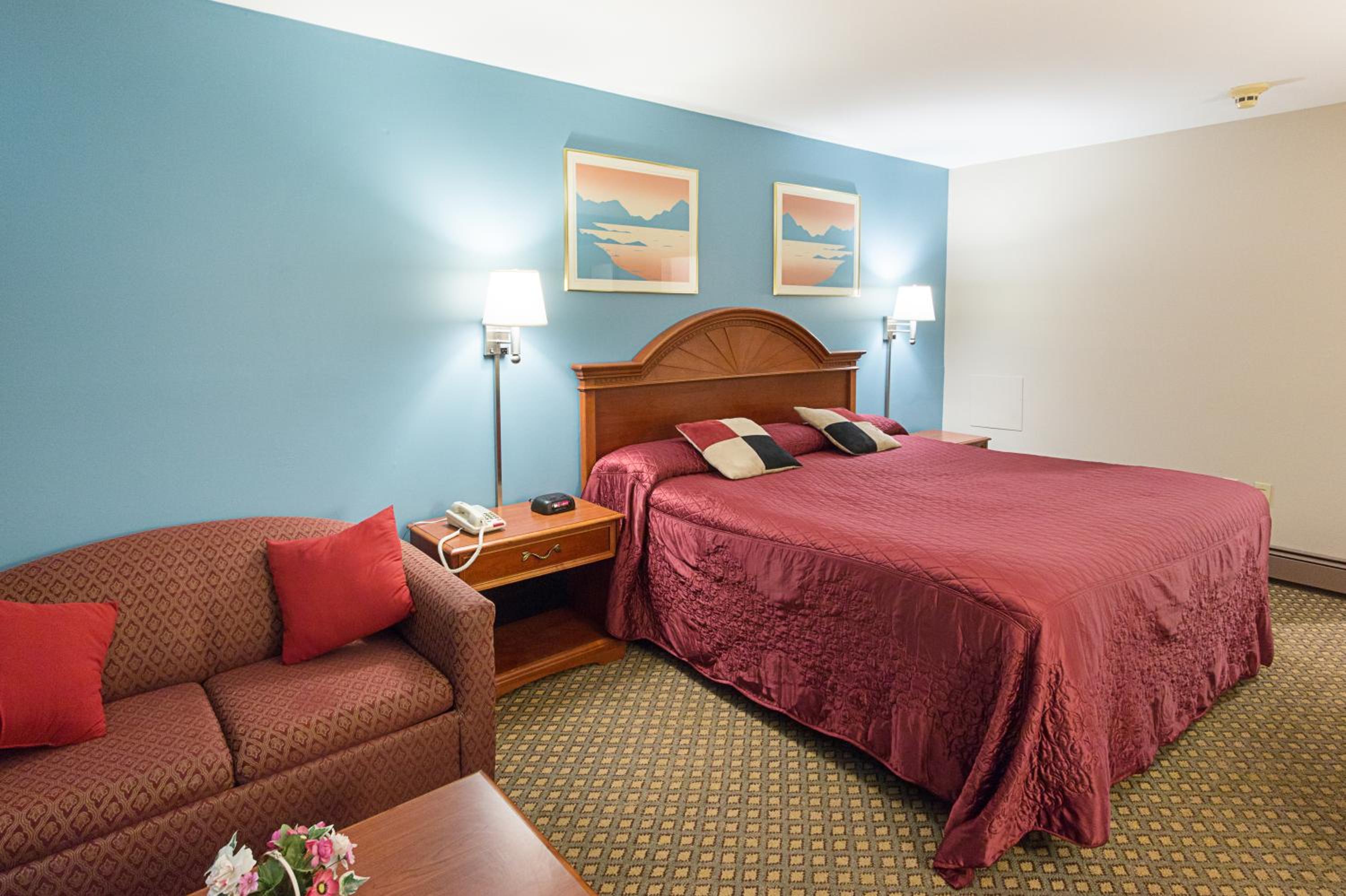 King Room - Non-Smoking - Photo 7