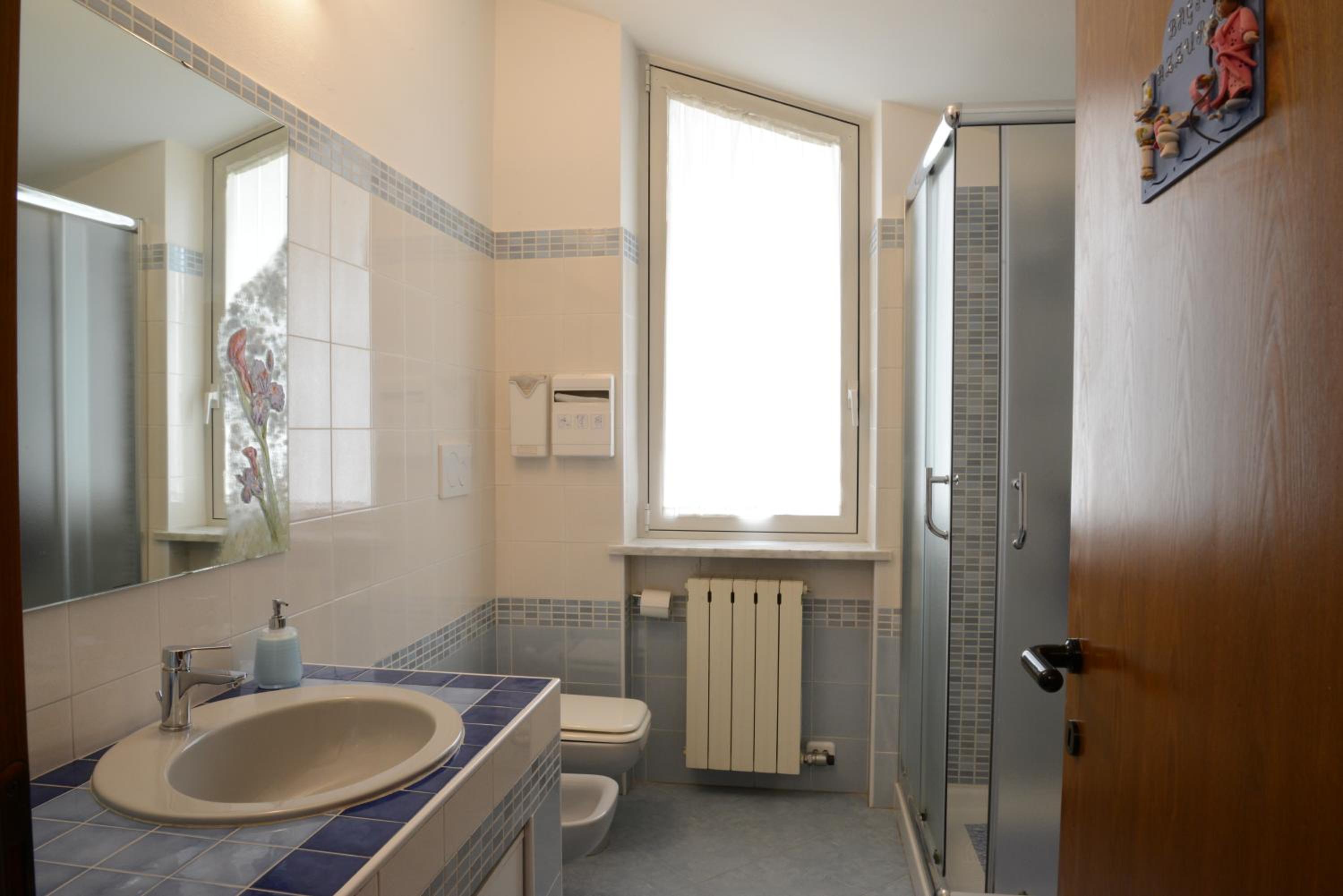 Quadruple Room - Photo 2