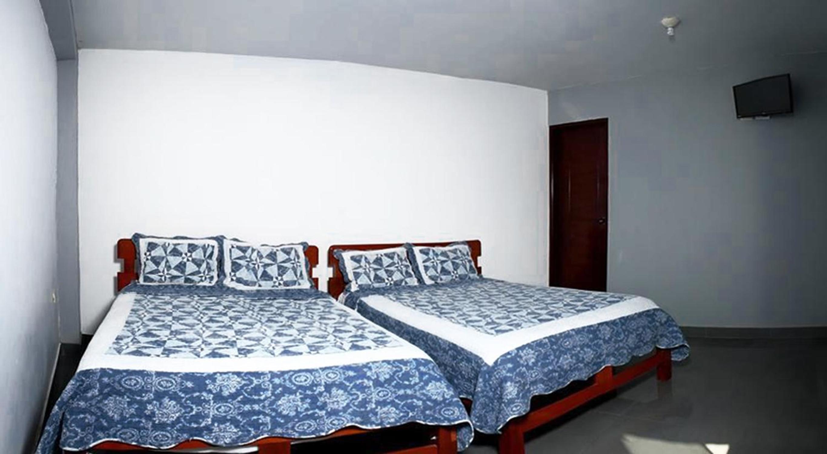 Twin Room with Private Bathroom photo 1