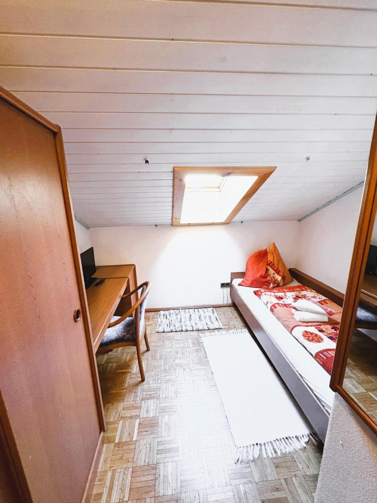 Economy Single Room