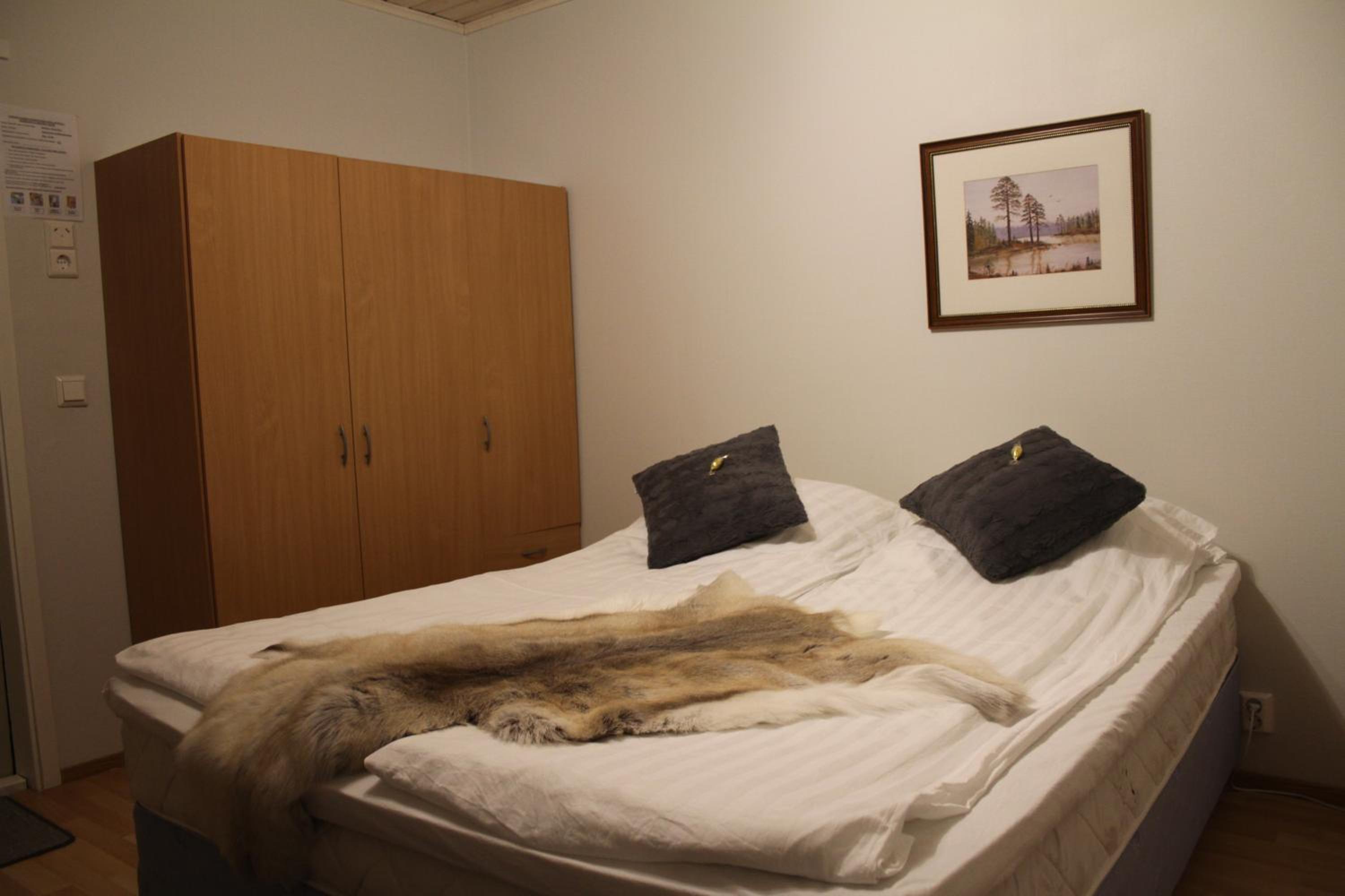 Economy Double Room with Shared Bathroom photo 3