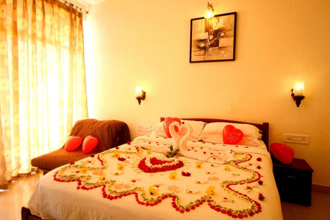 Mountain View Room - Photo 11