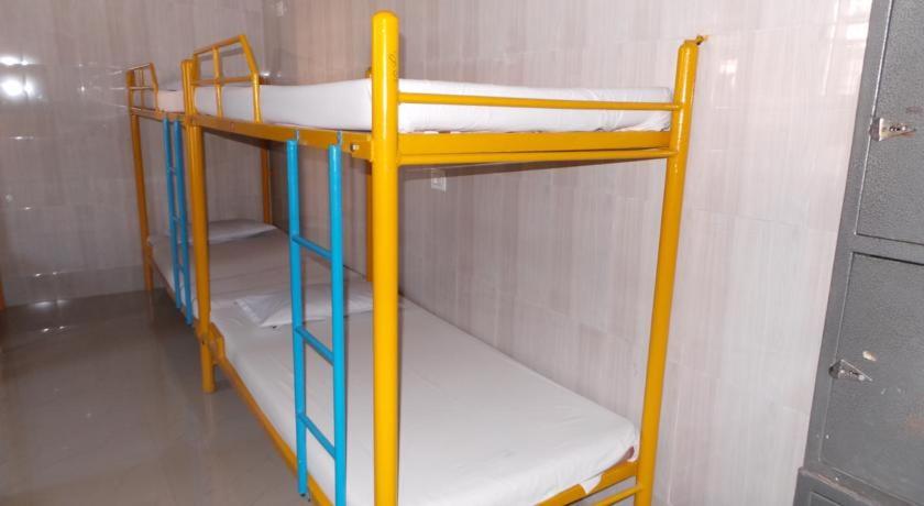 Single Bed in Male Dormitory Room with Shared Bathroom photo 1