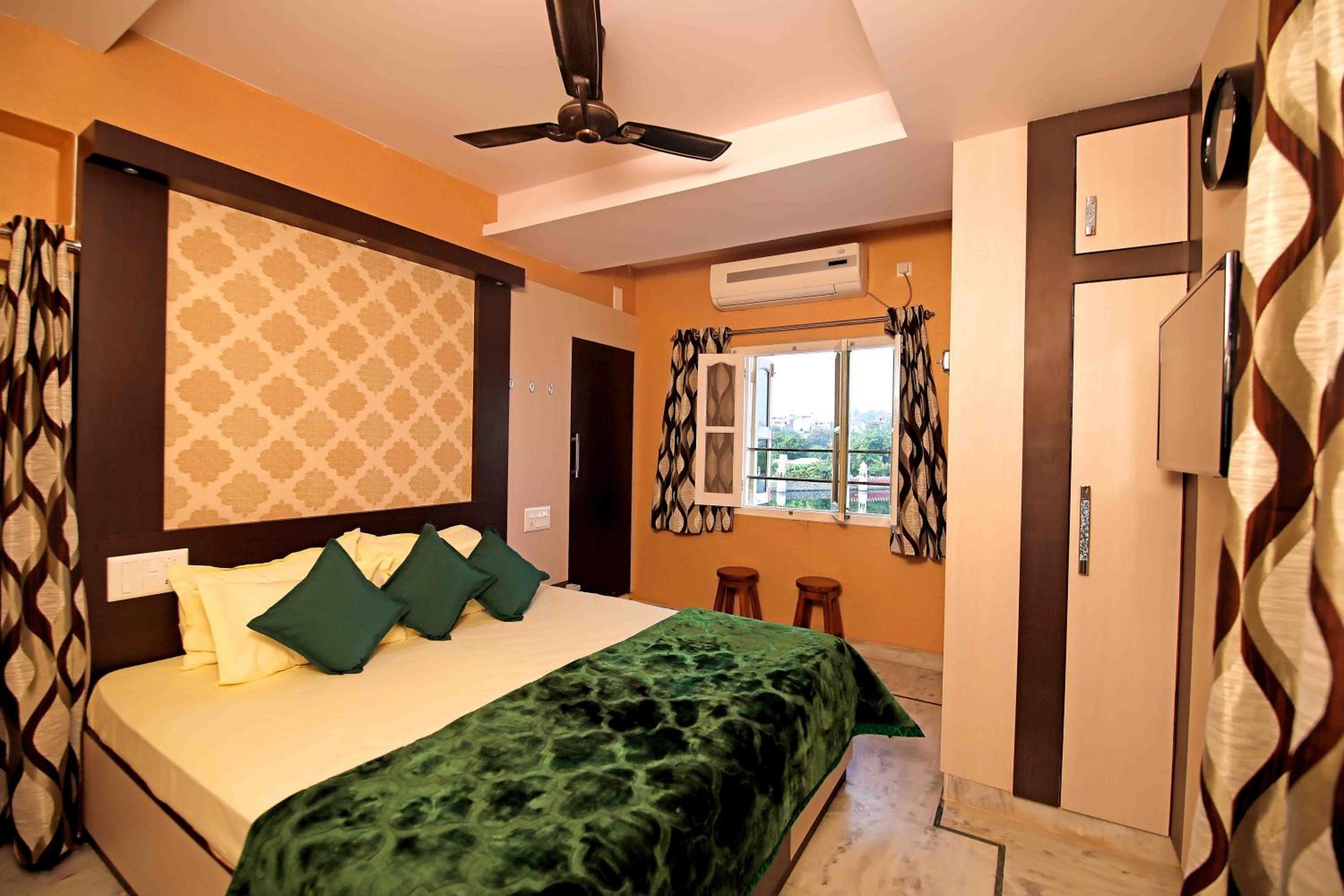 Double Room with Lake View