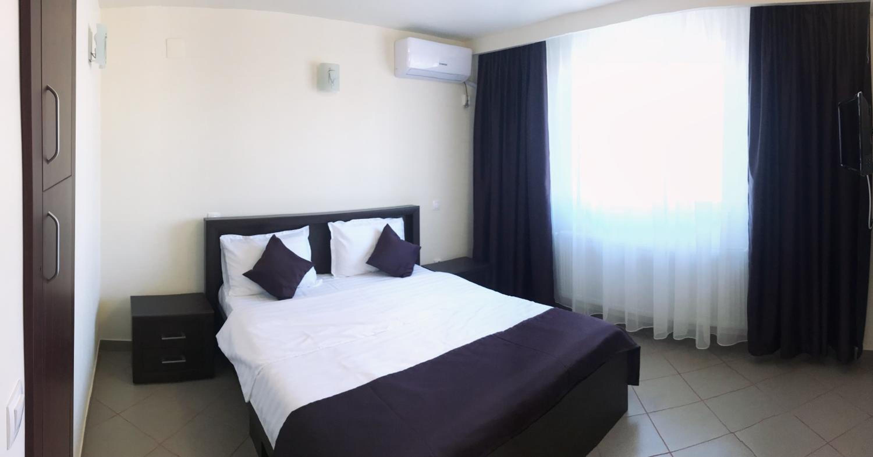 Double Room - Photo 5