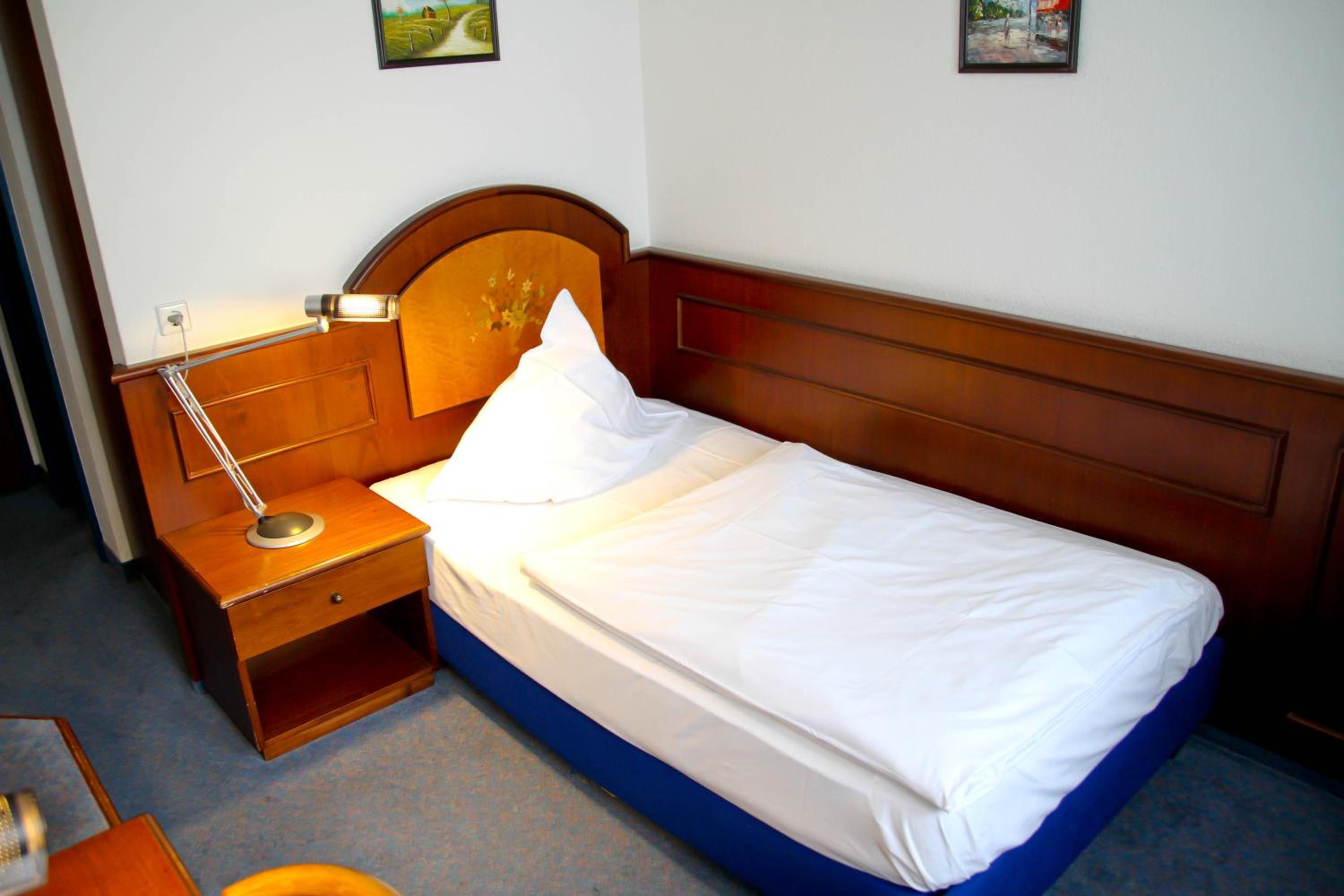 Single Room photo 2