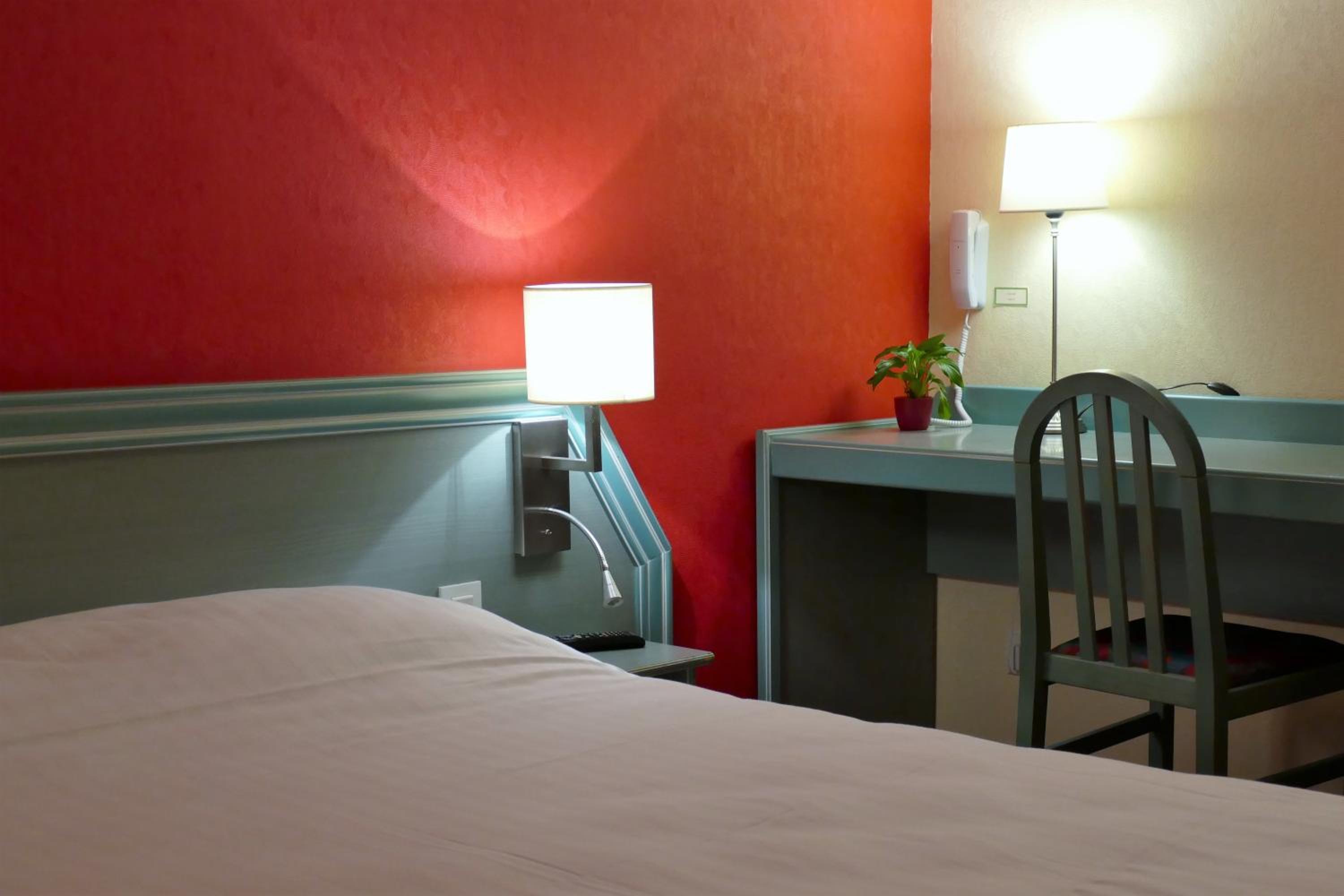 Double or Twin Room photo 2