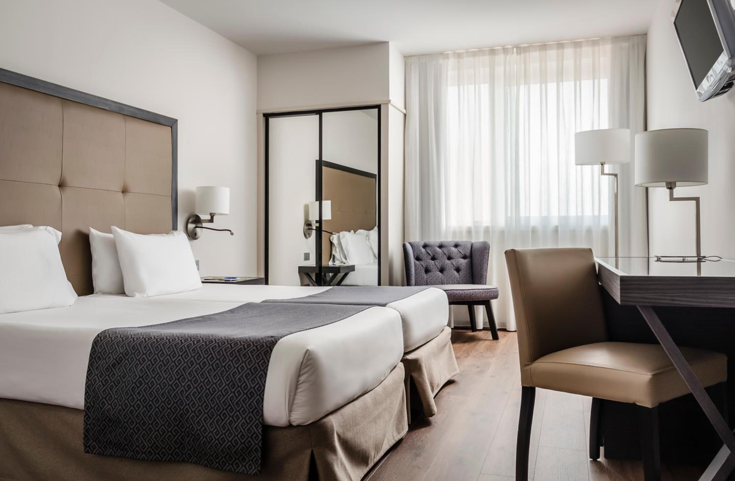 Double or Twin Room - Photo 3